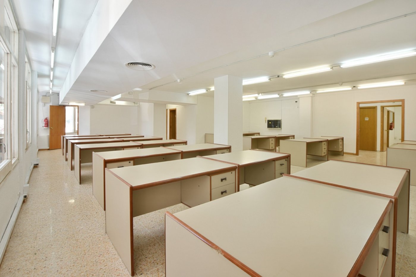 Oficinas-Venta-Barcelona-907914-Foto-32