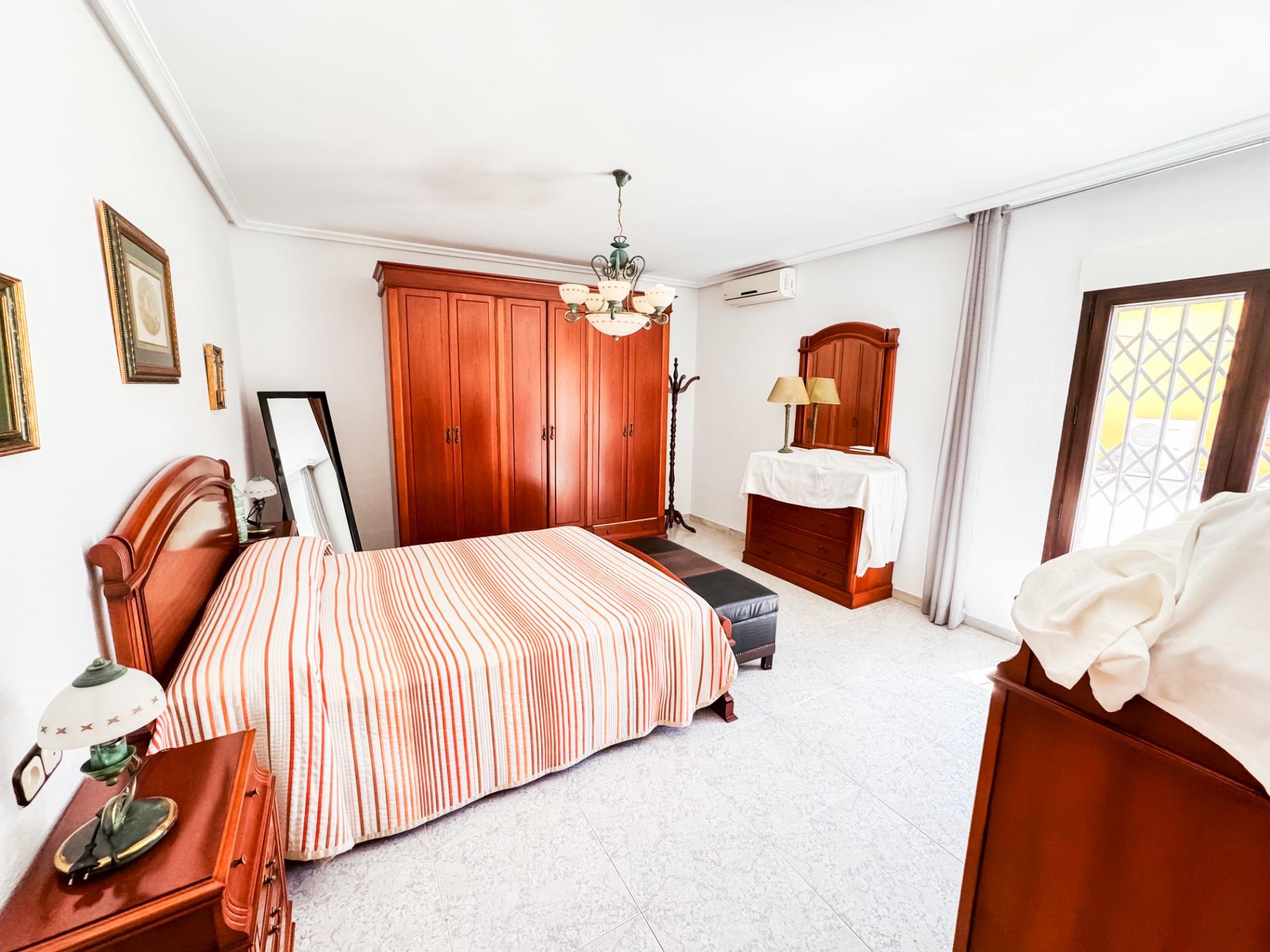 Edificio en venta en Castillejar 6/97