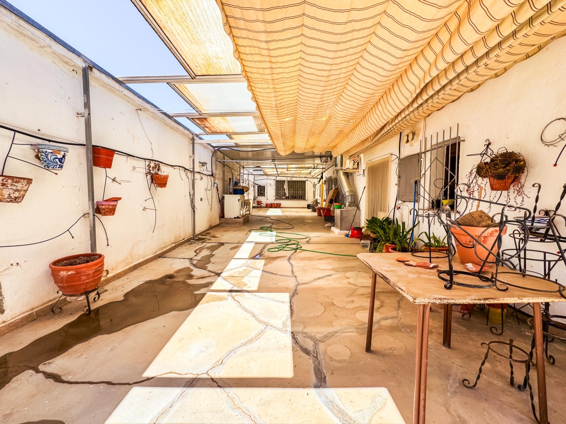 Edificio en venta en Castillejar 37/97