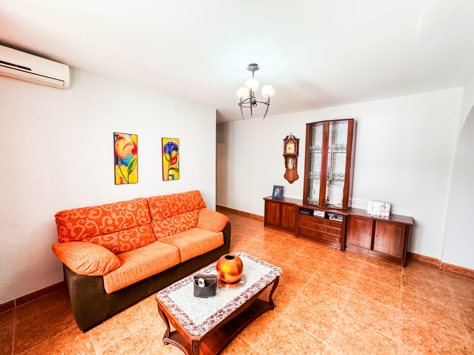 Edificio en venta en Castillejar 43/97