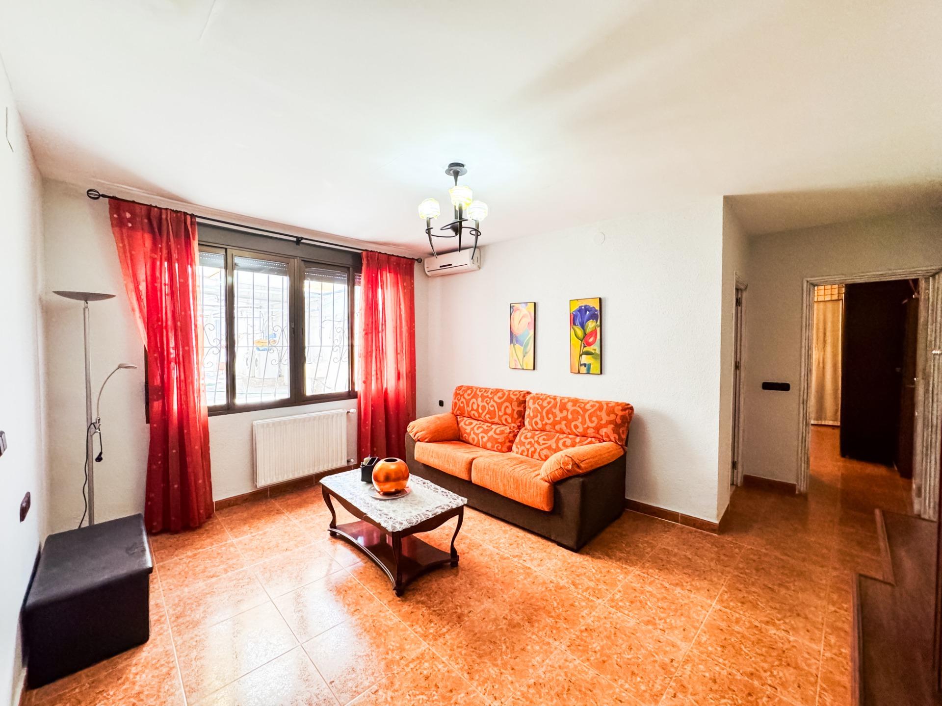Edificio en venta en Castillejar 45/97