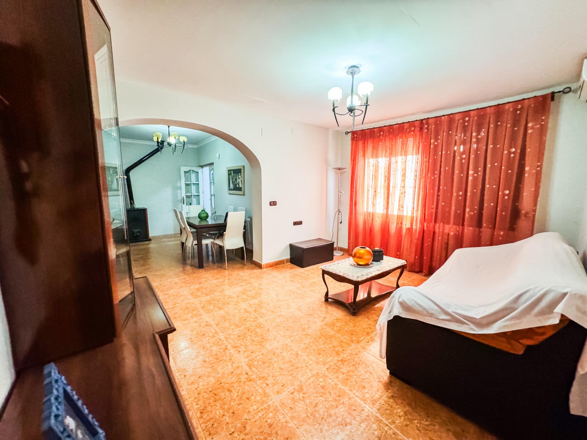 Edificio en venta en Castillejar 50/97