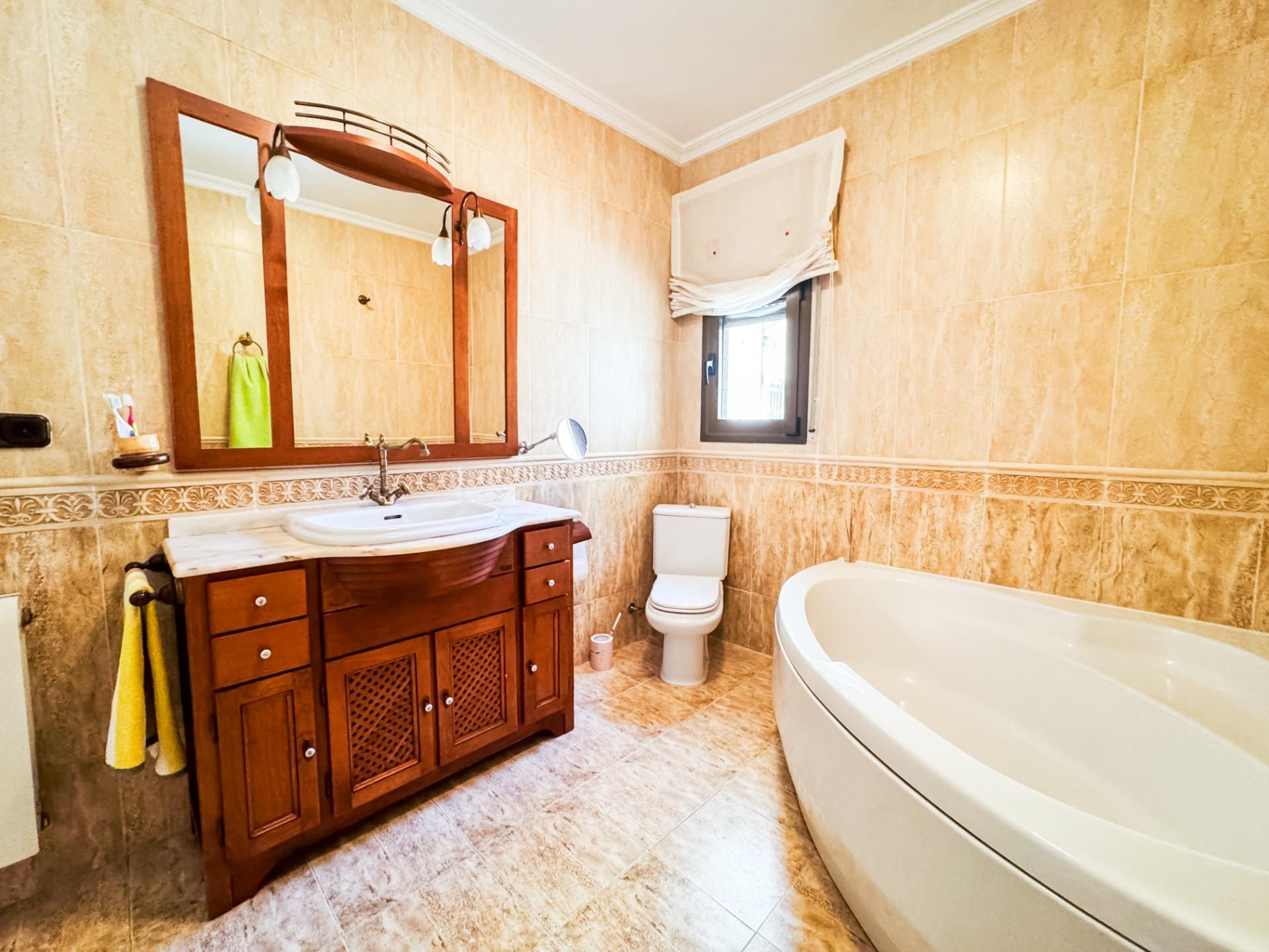 Edificio en venta en Castillejar 53/97