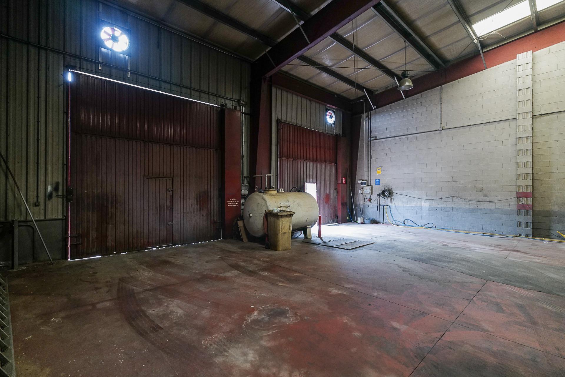 Naves-Venta-Alpedrete-1651125-Foto-4