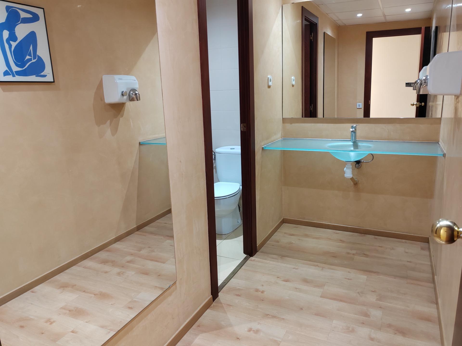 Oficinas-Venta-Barcelona-1748248-Foto-26