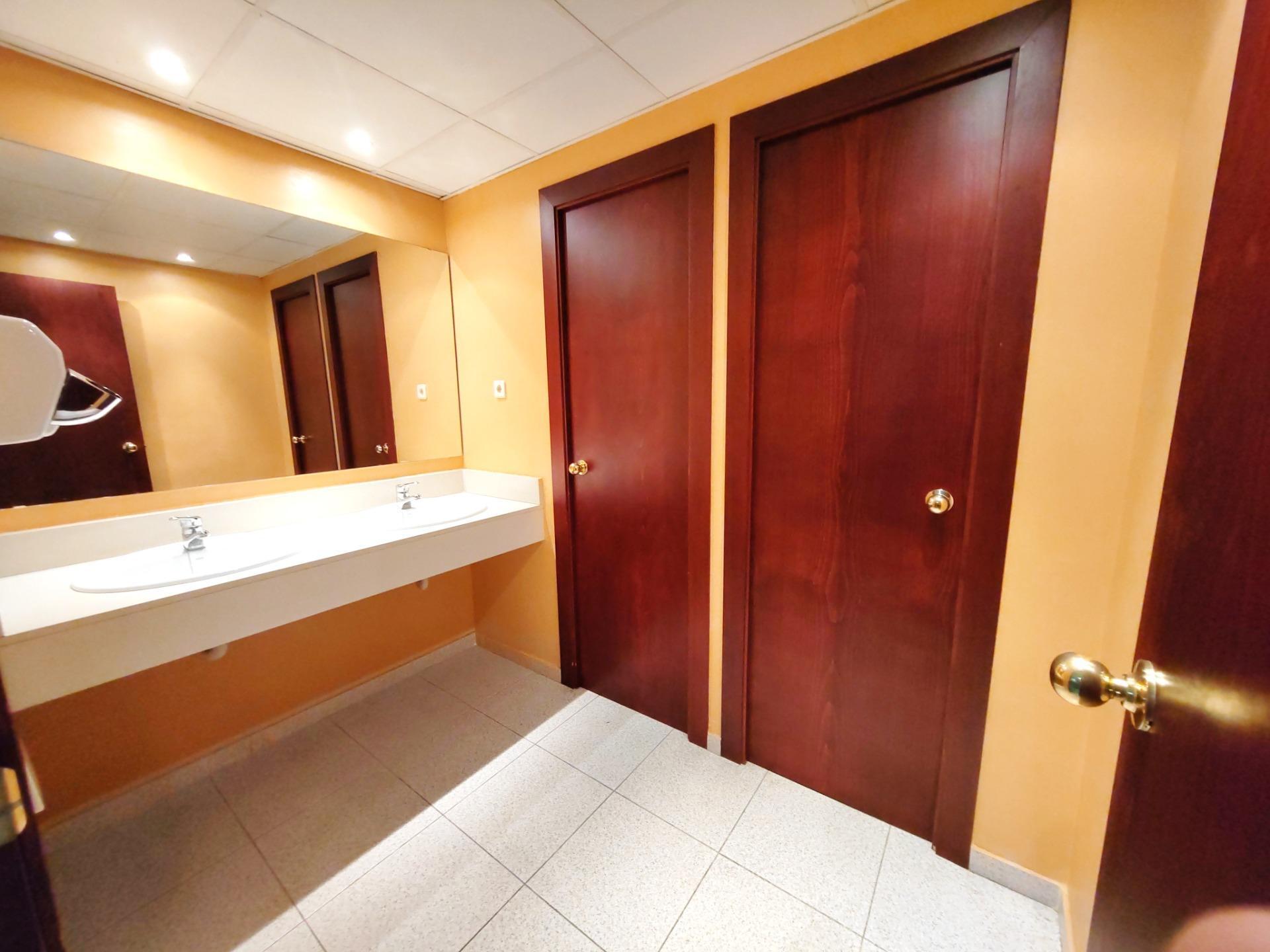 Oficinas-Venta-Barcelona-1748248-Foto-29