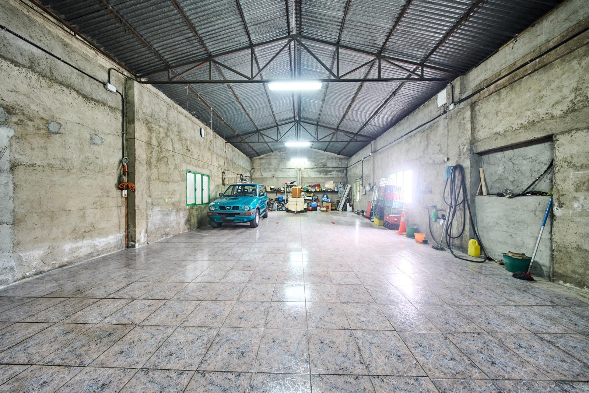 Nave industrial en venta, San Cristóbal, Pinos Puente