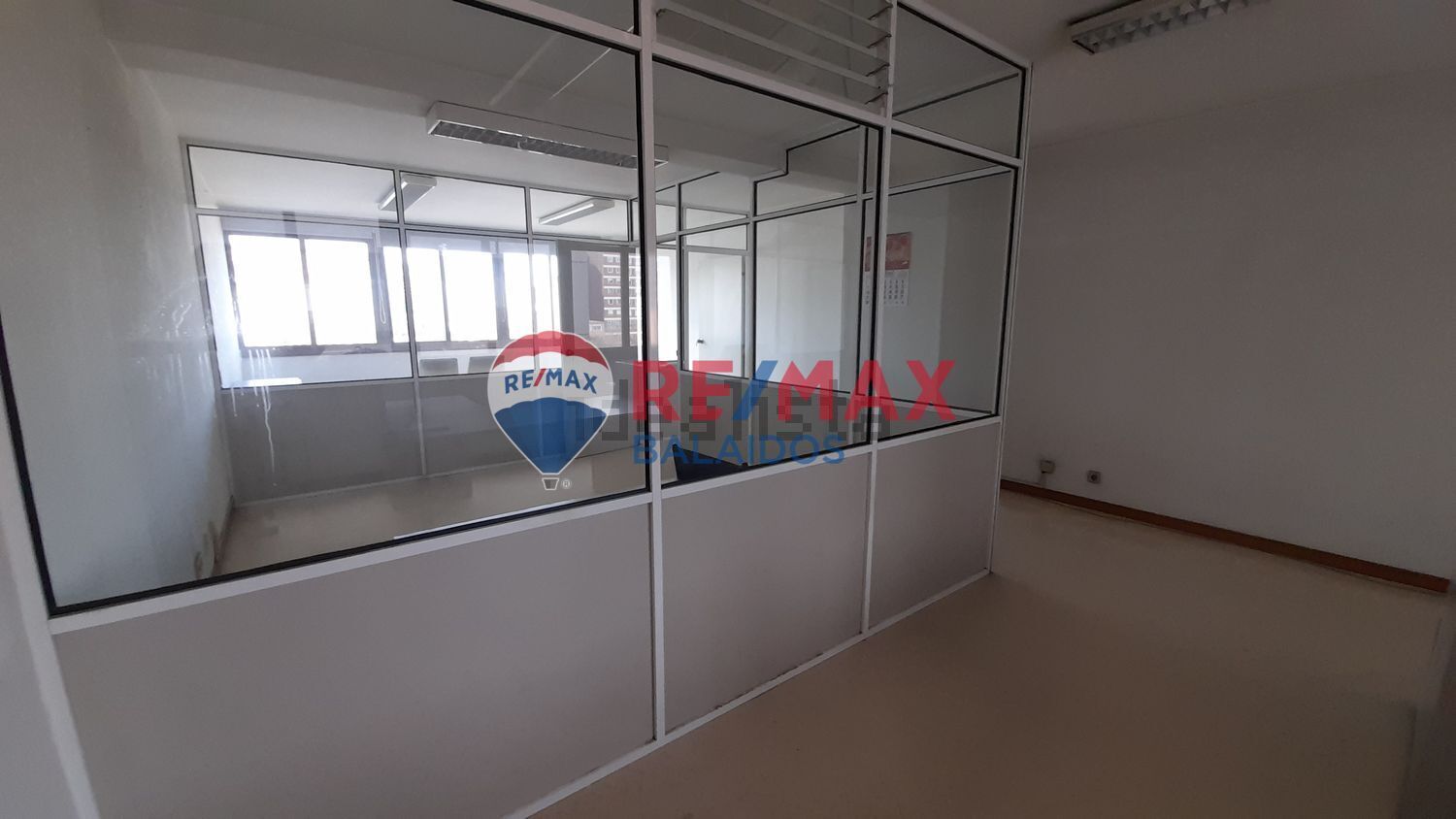 Oficina en alquiler  Vigo  20/23