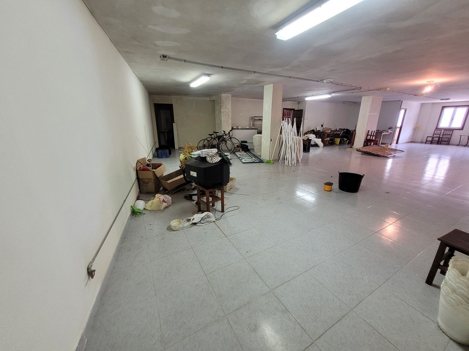 Oficina en alquiler  Santa Comba  31/33