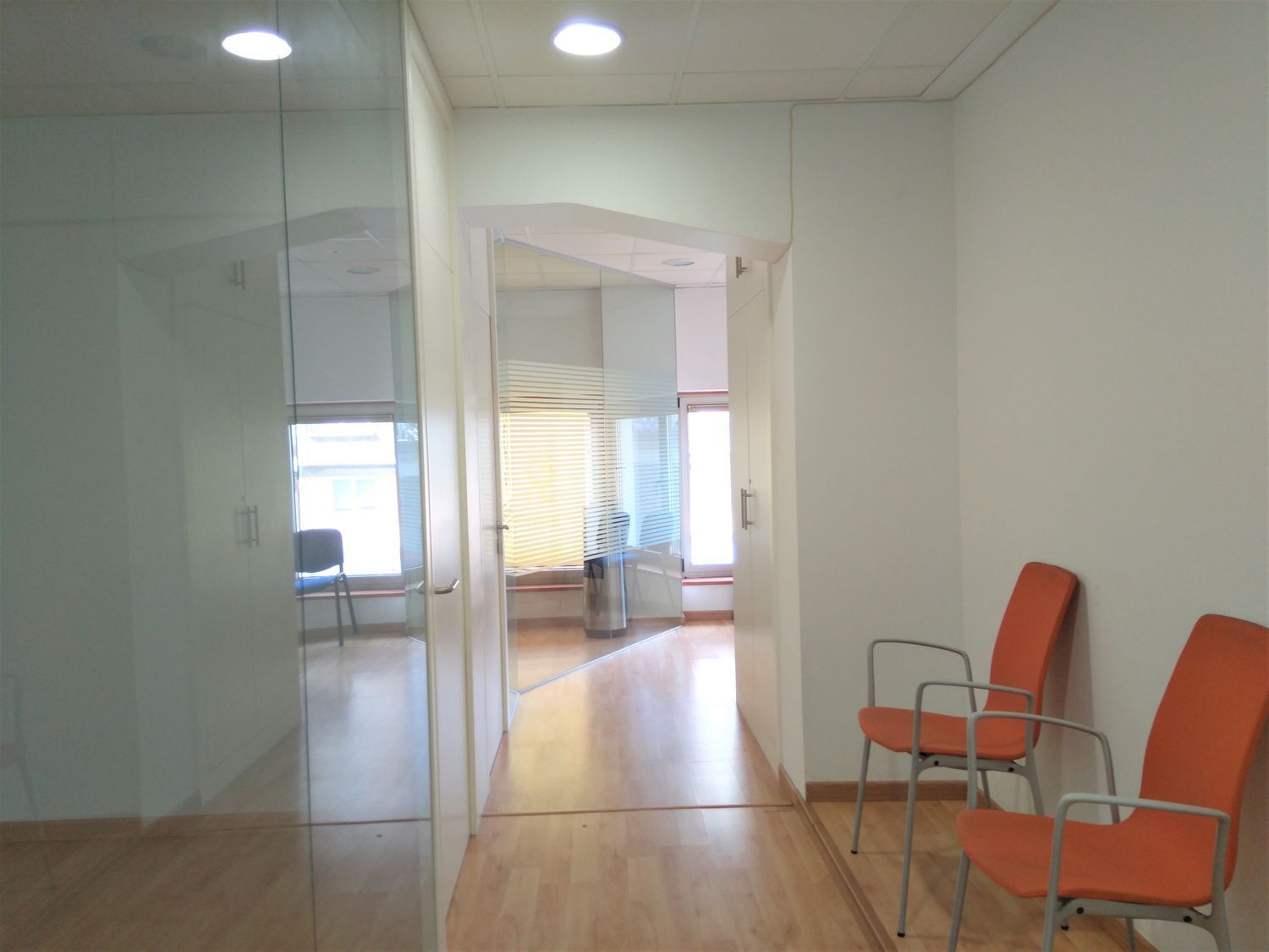 Oficina en alquiler  A Coruña  11/18