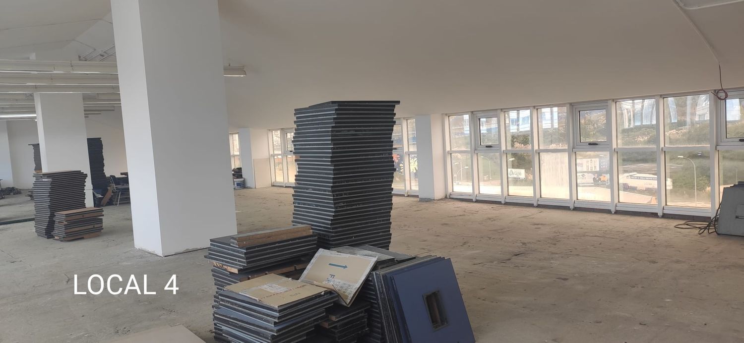 Oficina en alquiler  A Coruña  12/18