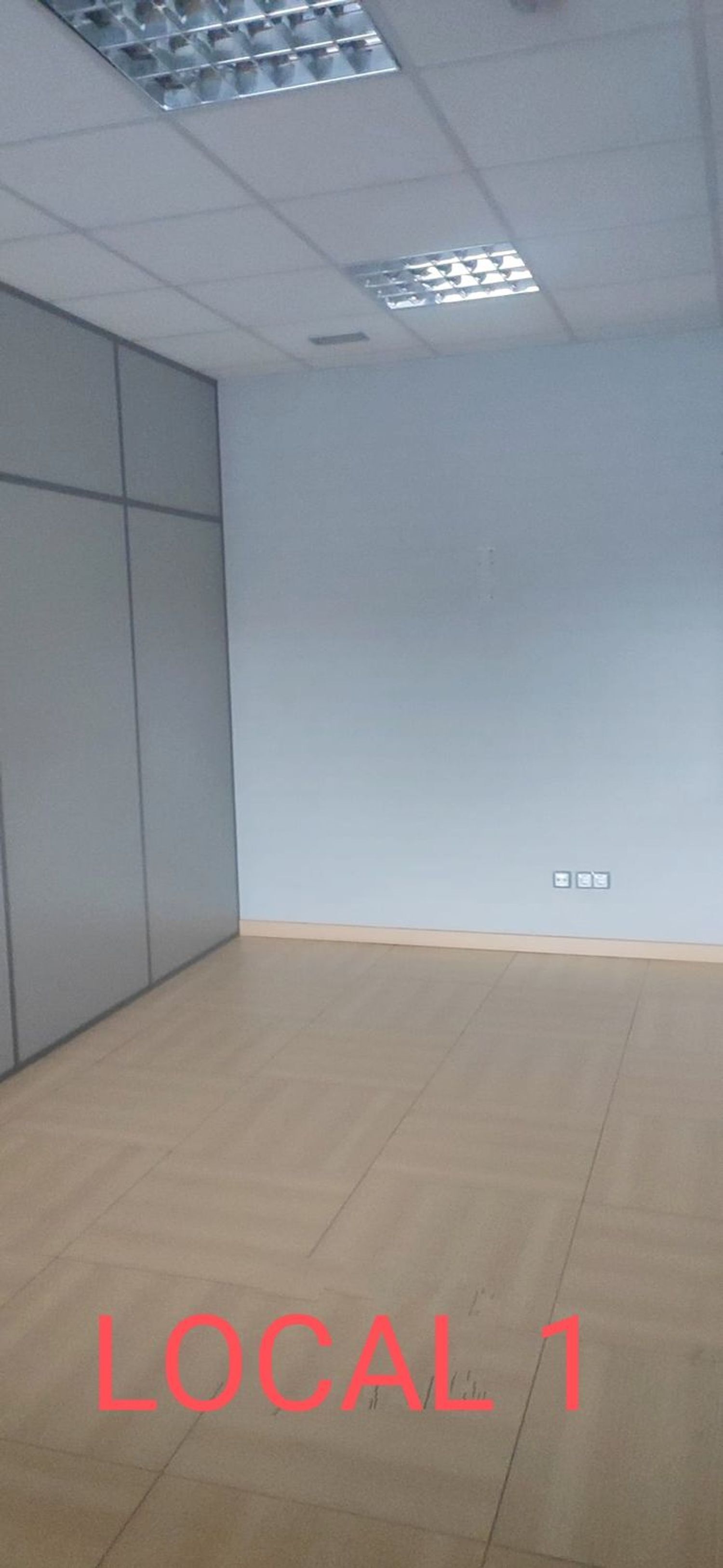Oficina en alquiler  A Coruña  15/18