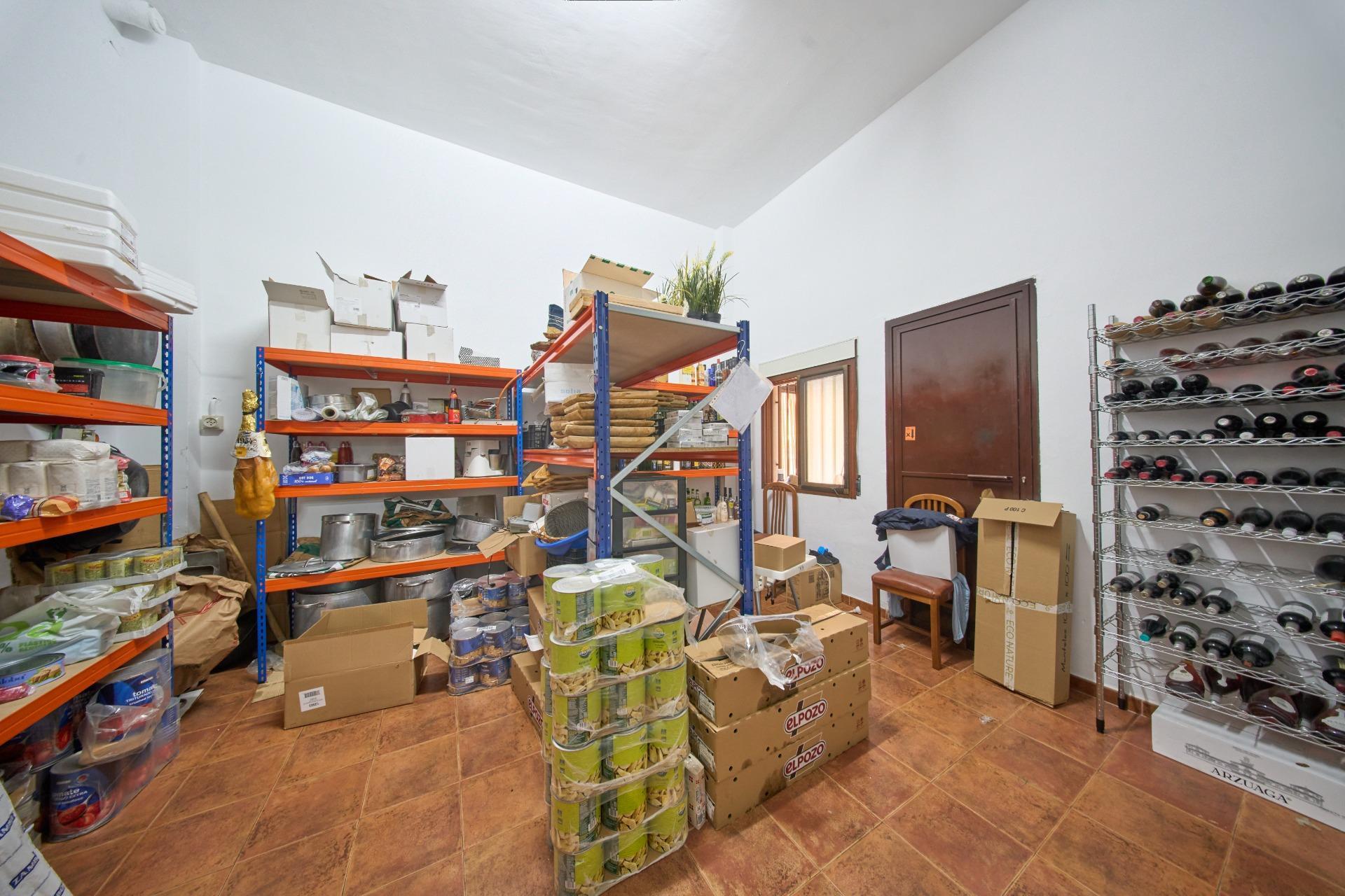 Edificio en venta  Quesada  31/76