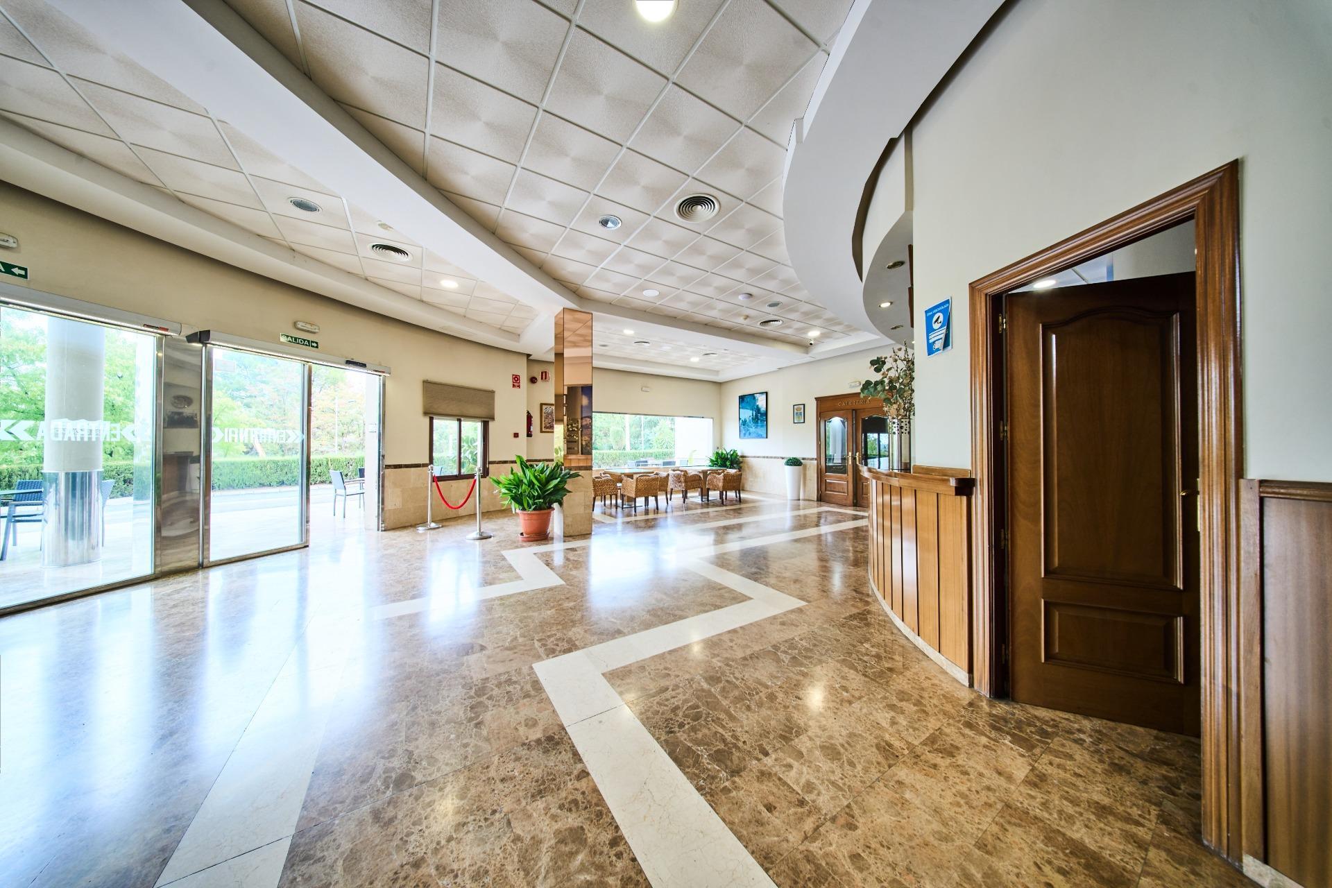 Edificio en venta  Quesada  36/76