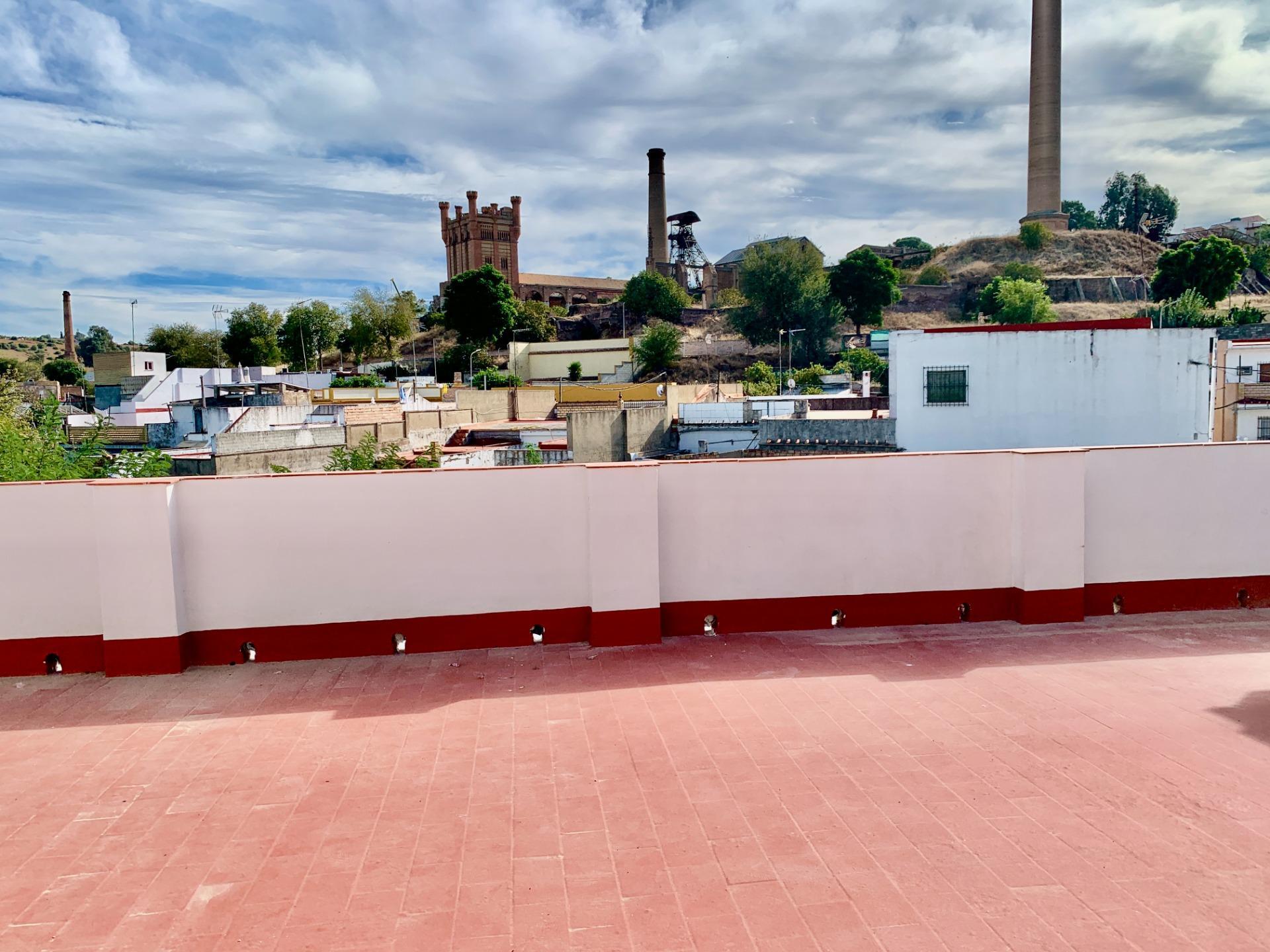 Edificio en venta en Villanueva del Rio y Minas 38/96