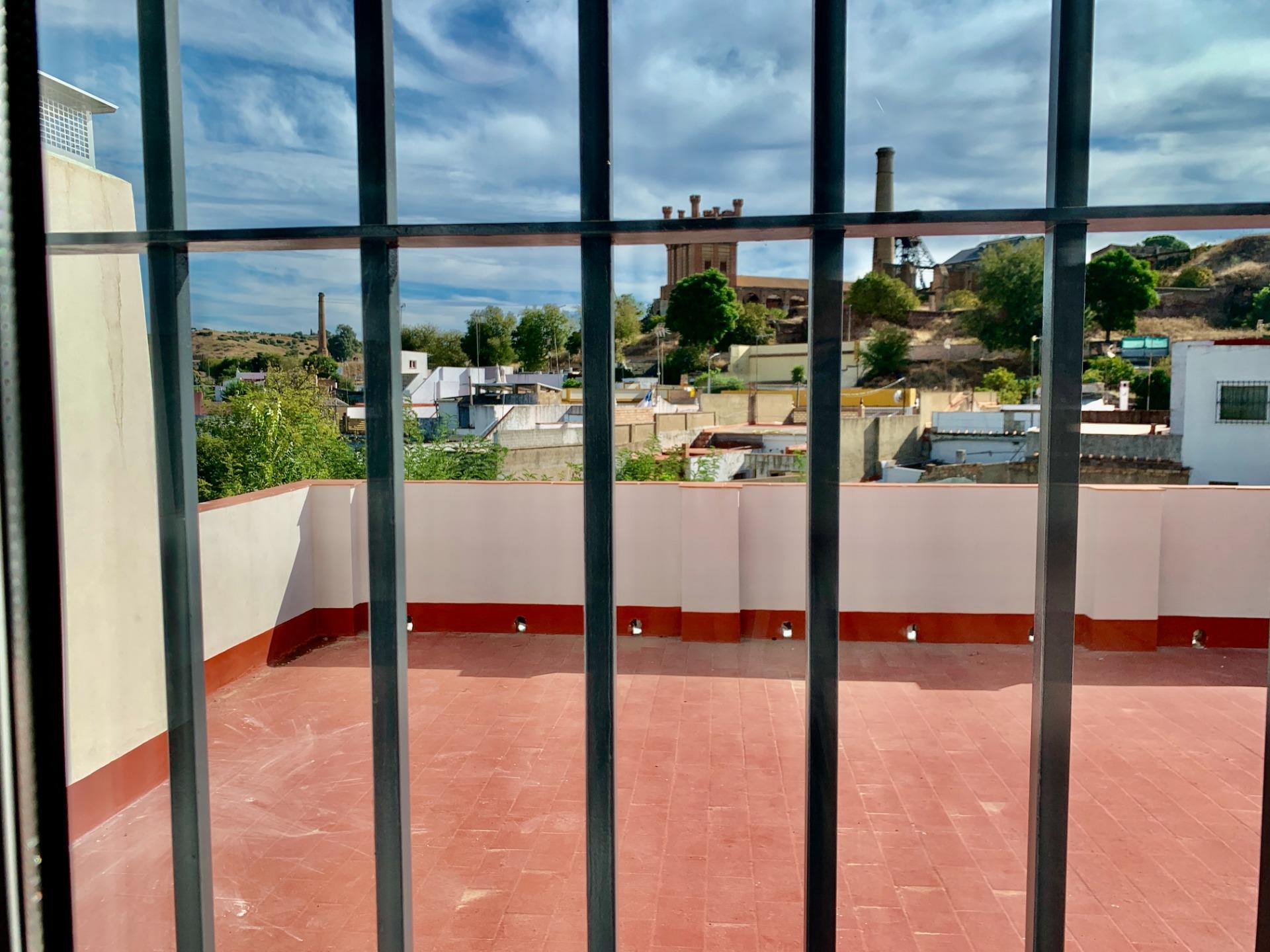 Edificio en venta en Villanueva del Rio y Minas 50/96