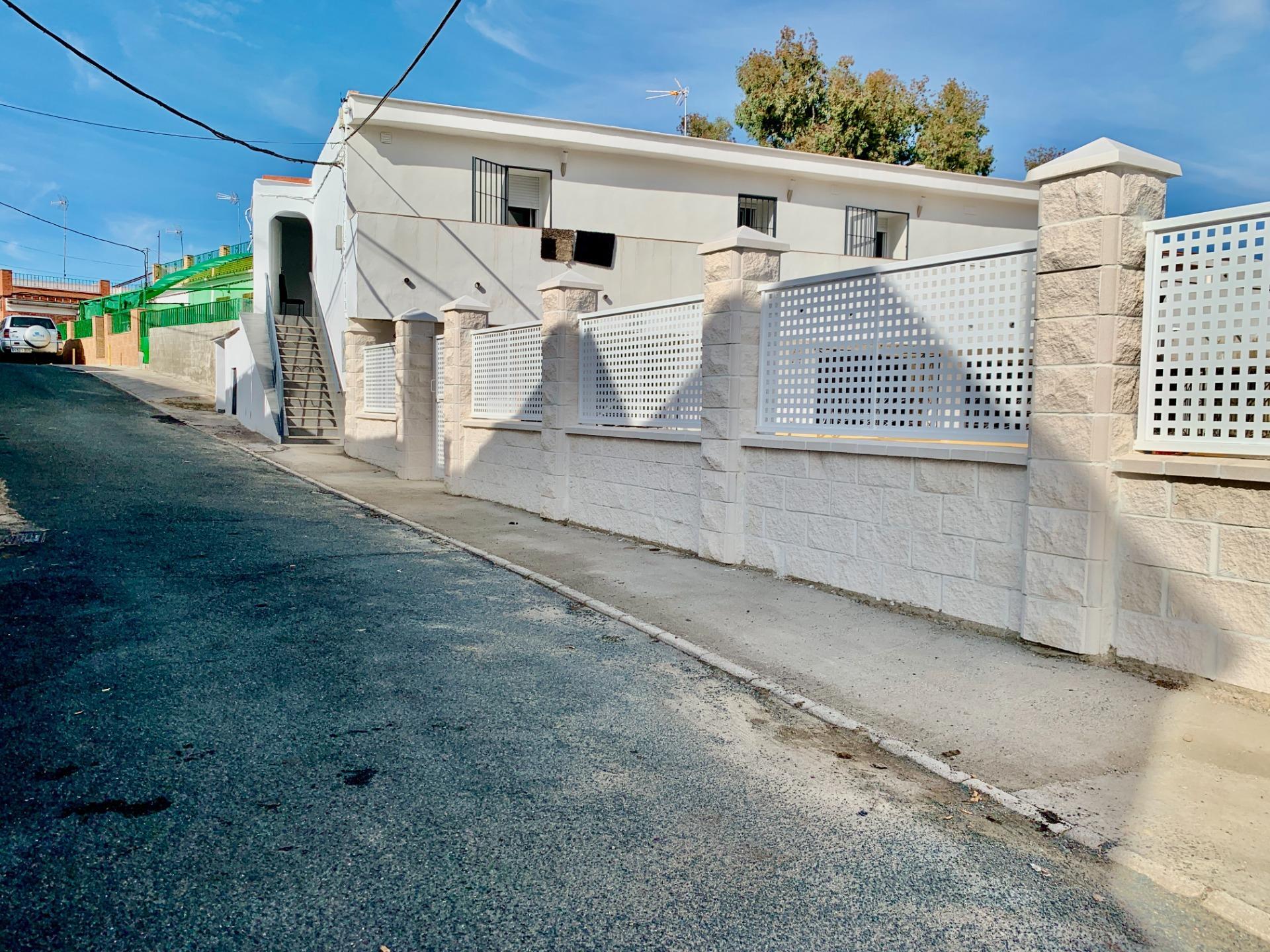 Edificio en venta en Villanueva del Rio y Minas 56/96