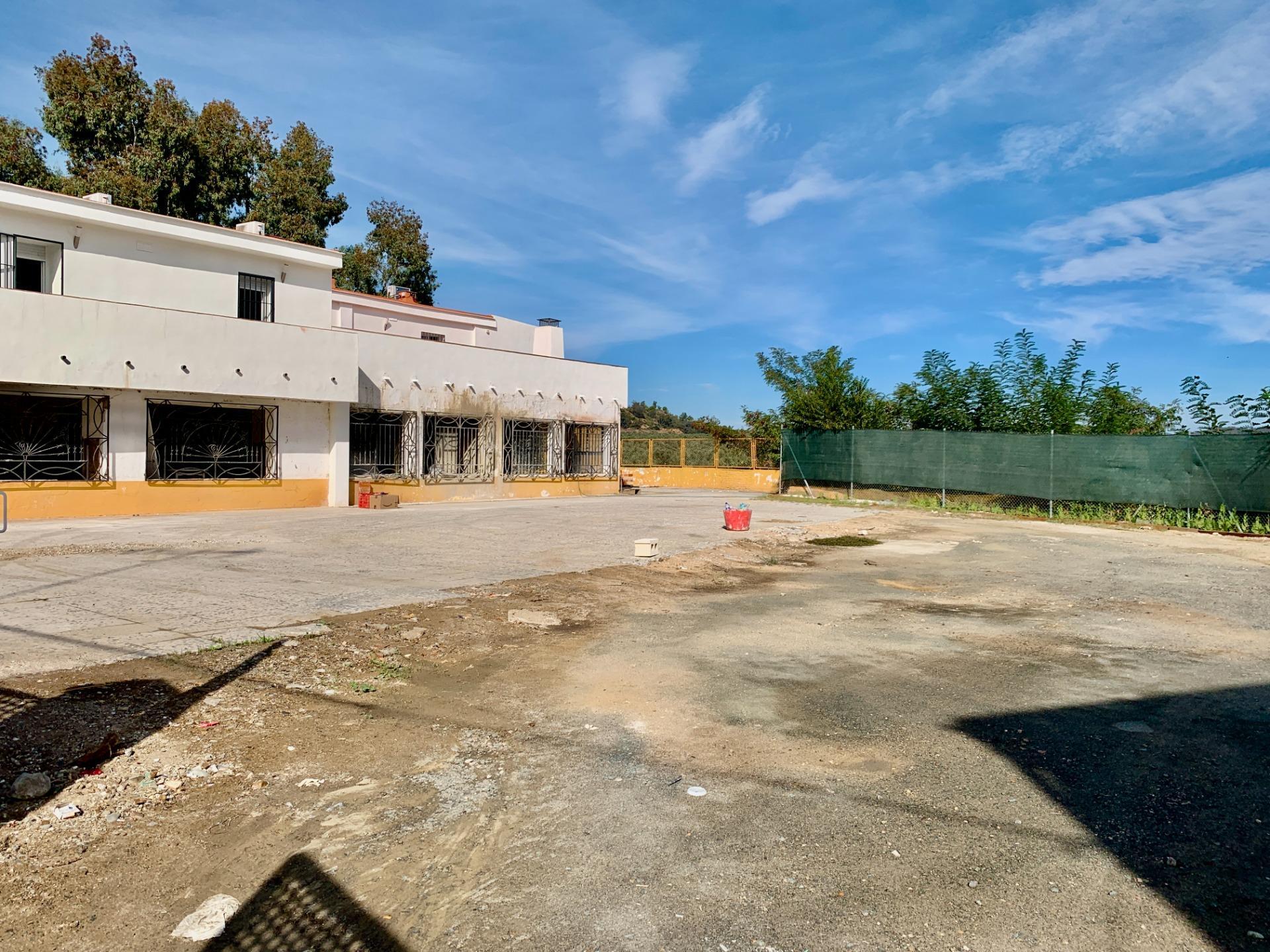 Edificio en venta en Villanueva del Rio y Minas 61/96