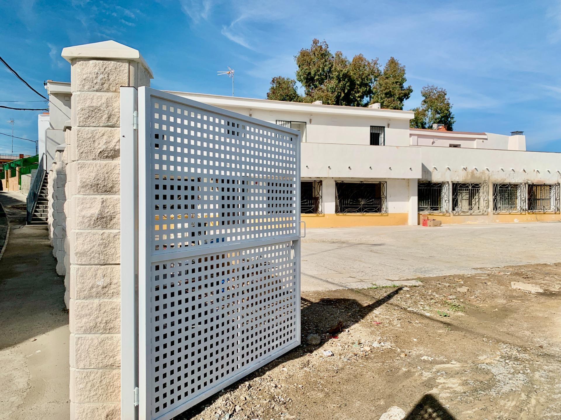 Edificio en venta en Villanueva del Rio y Minas 63/96