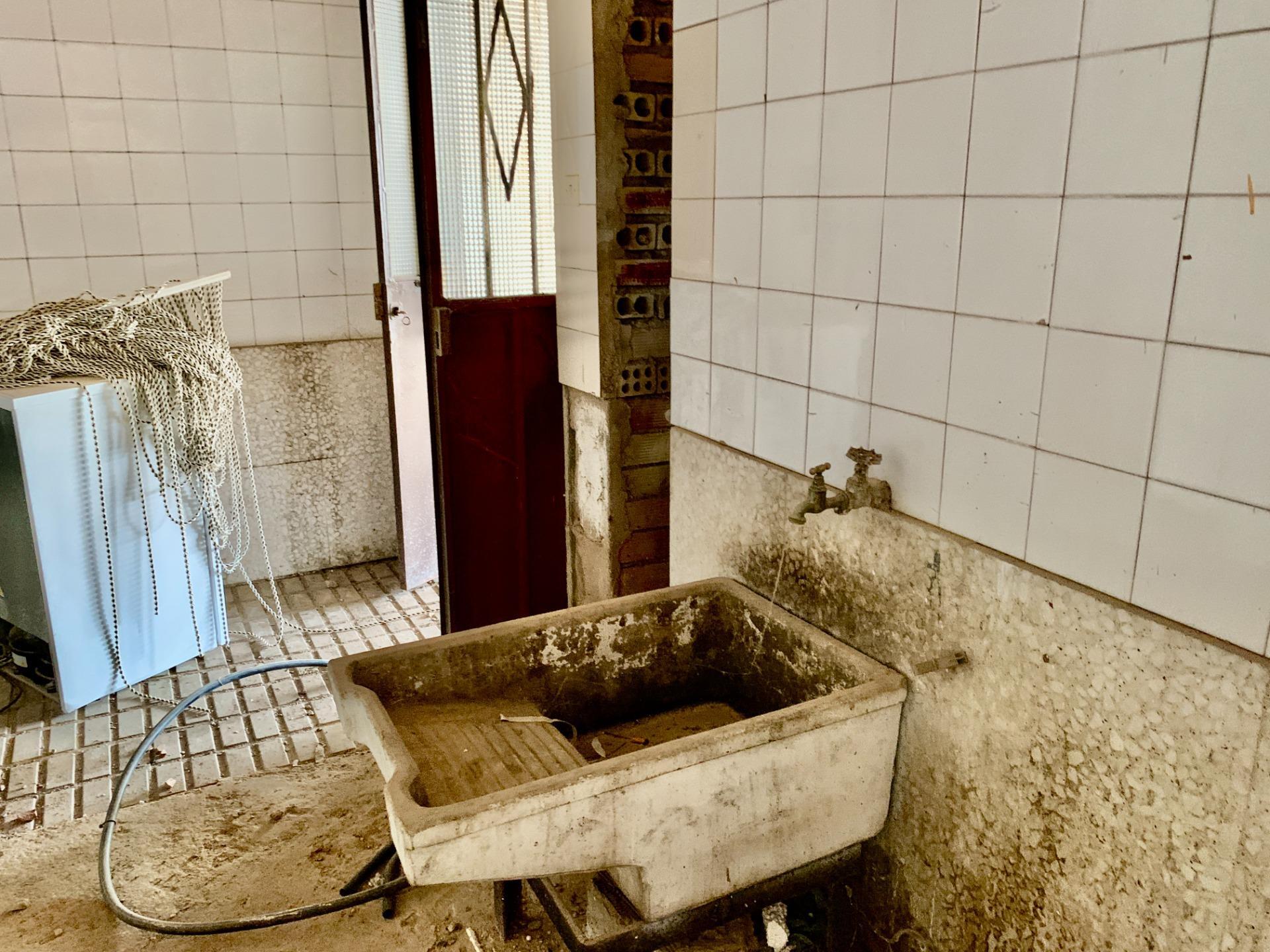 Edificio en venta en Villanueva del Rio y Minas 84/96