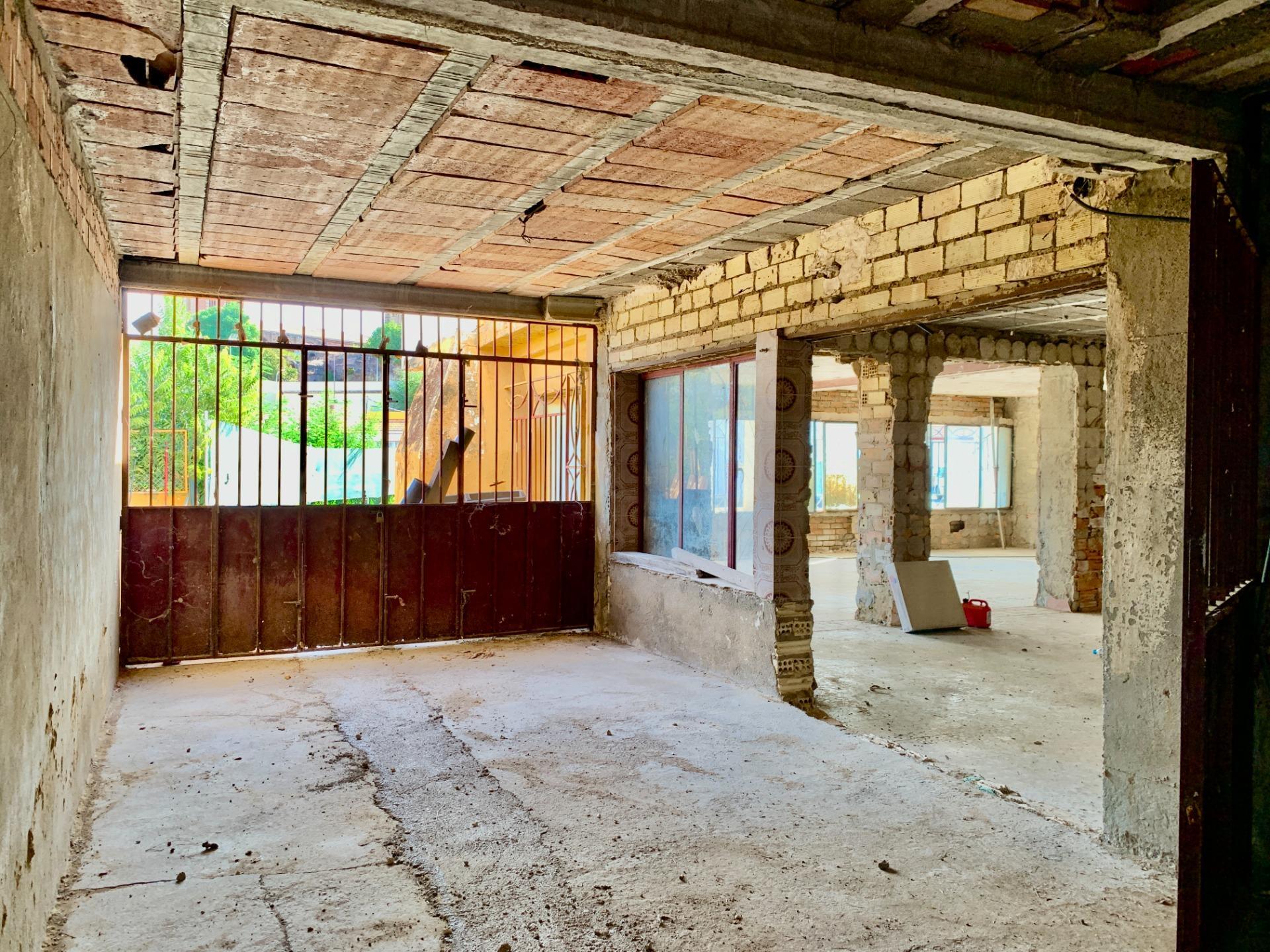 Edificio en venta en Villanueva del Rio y Minas 88/96