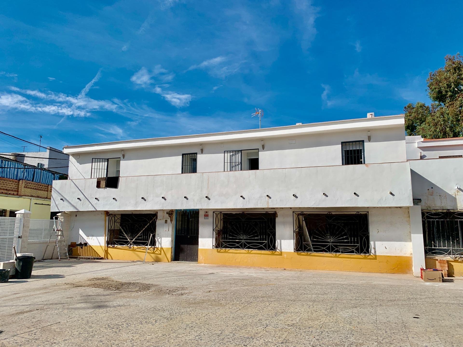 Edificio en venta en Villanueva del Rio y Minas 91/96