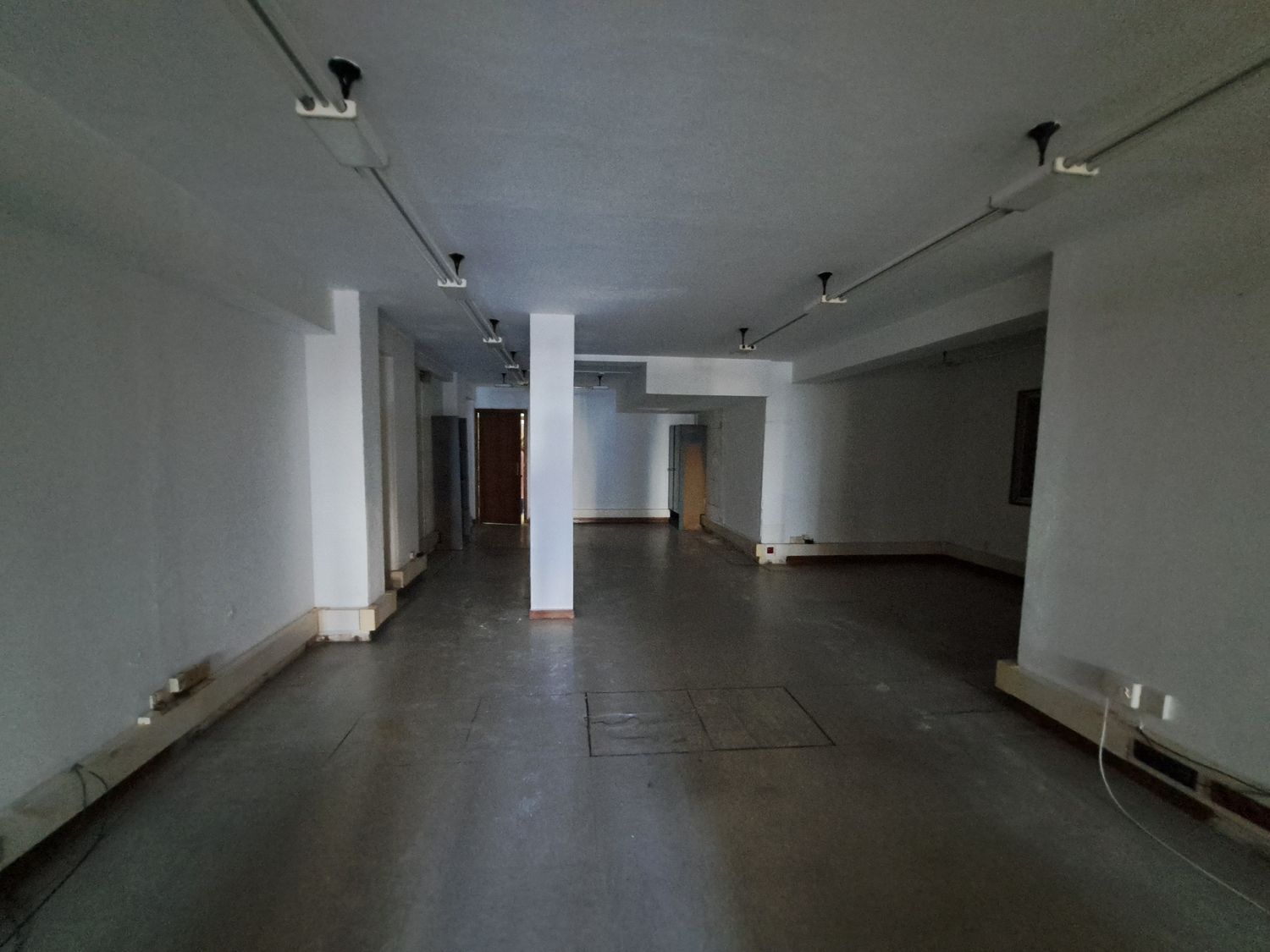 Oficina en alquiler  Santiago de Compostela  7/15