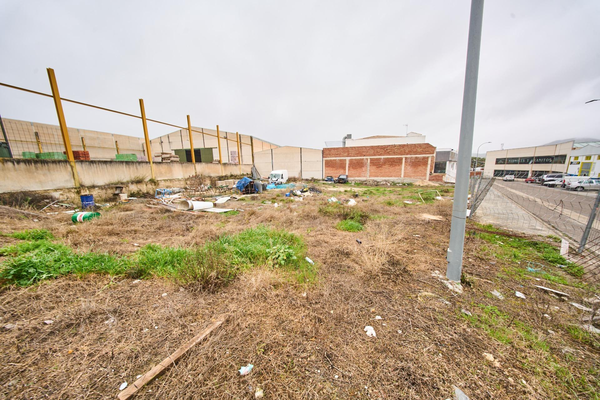 Terreno en venta  calle PERAL ,19, Castillo de Locubin  1/1