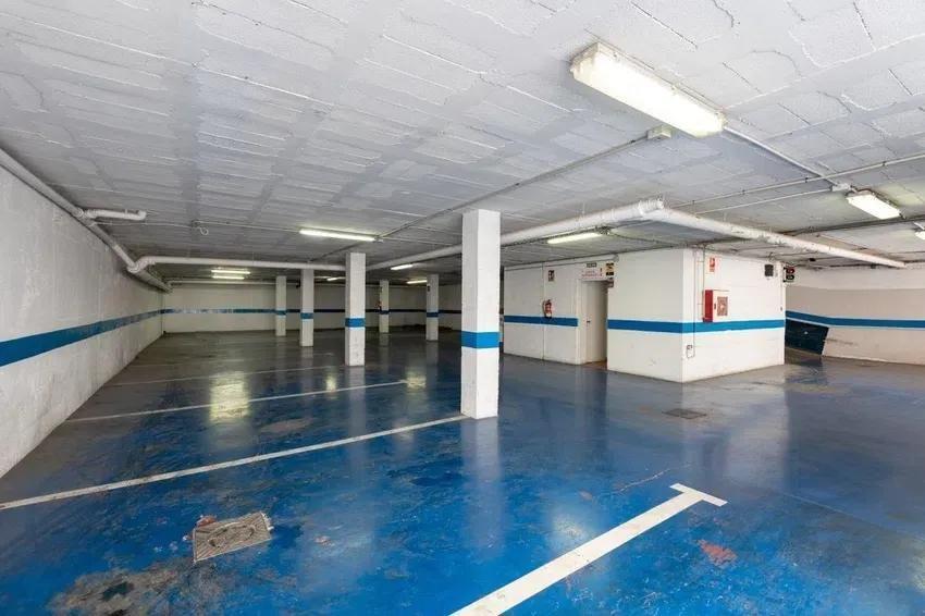 Piso en venta en calle Fernando De Los Rios, Granada 12/25