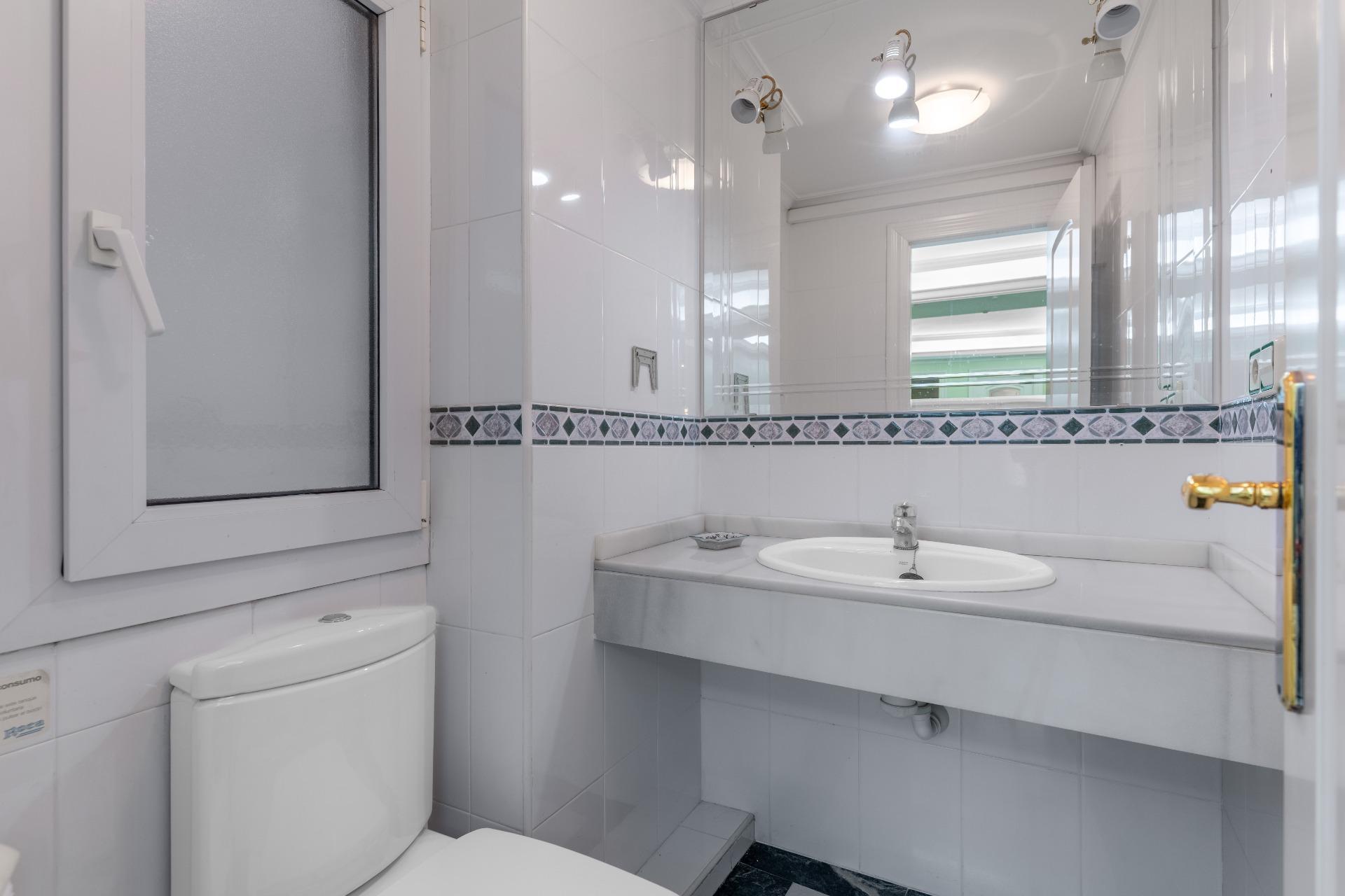 Oficinas-Venta-AlmerÃ­a-2151348-Foto-17