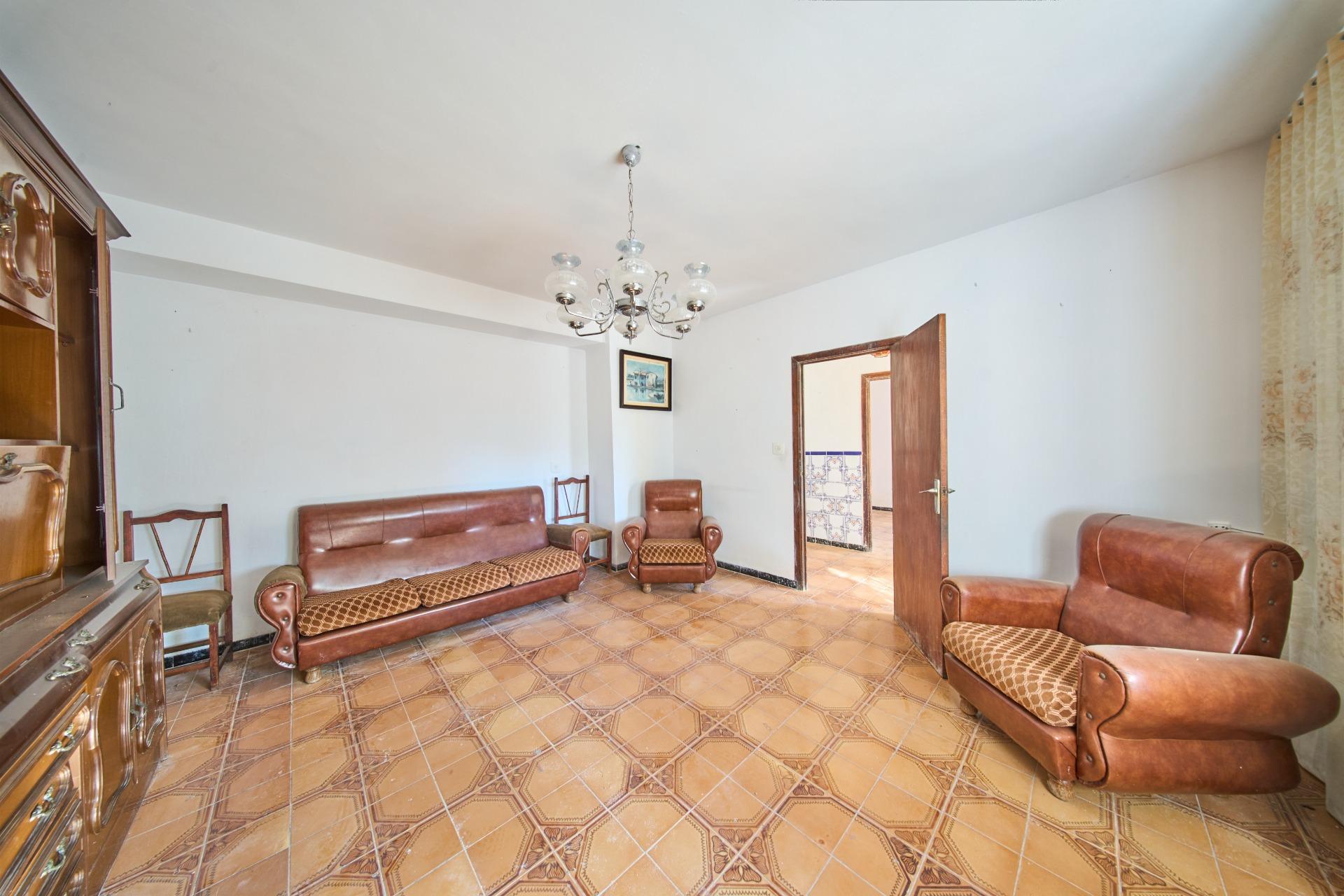 Casa en venta en calle Camino Cortijo De Tarifa, 16, 16, Cullar 11/54