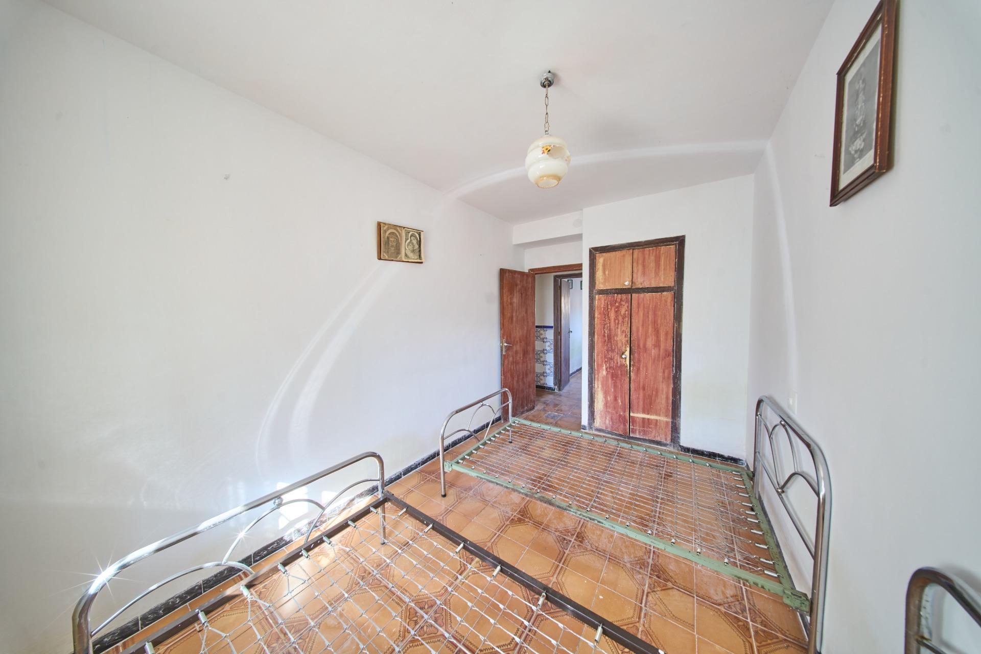Casa en venta en calle Camino Cortijo De Tarifa, 16, 16, Cullar 21/54