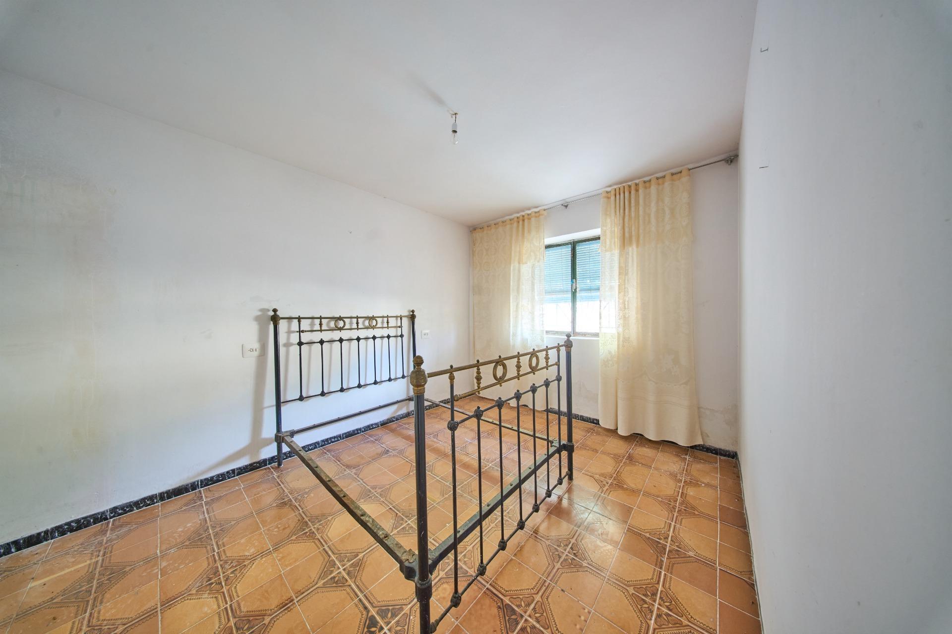 Casa en venta en calle Camino Cortijo De Tarifa, 16, 16, Cullar 32/54