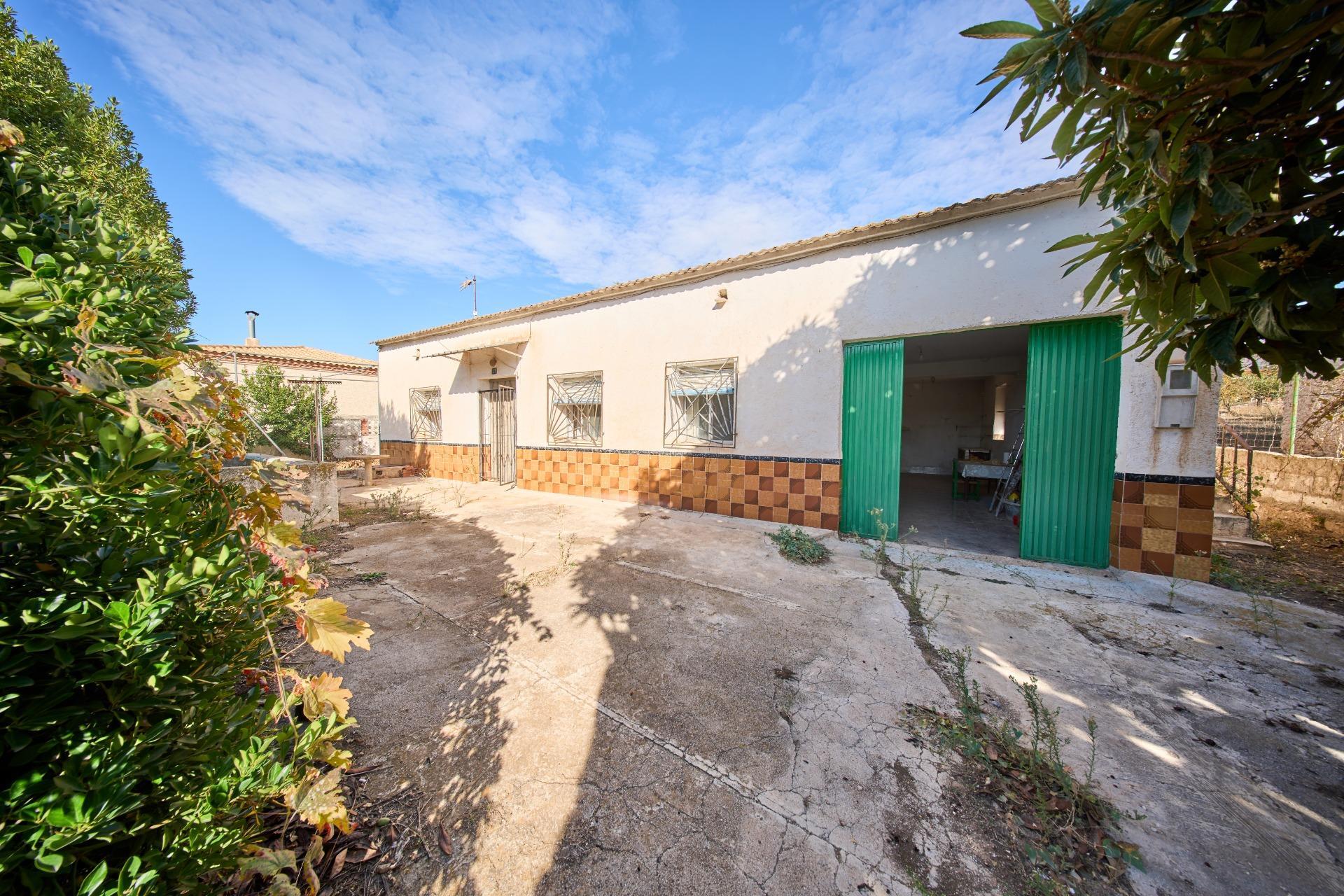 Casa en venta en calle Camino Cortijo De Tarifa, 16, 16, Cullar 39/54
