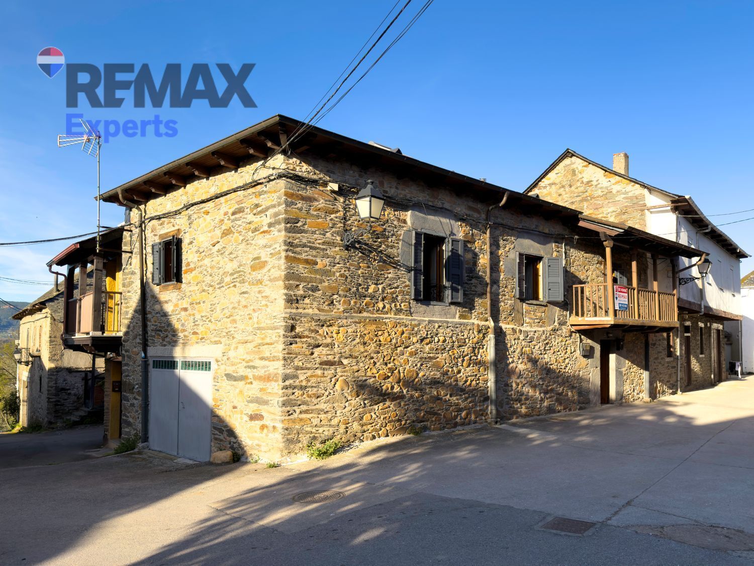 Chalet adosado en venta, Castropodame, León