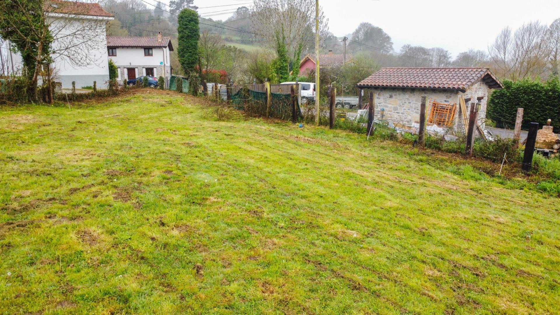 Terreno en venta en calle Ceñal, 7, Siero 28/39