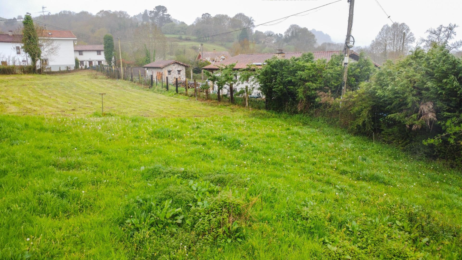 Terreno en venta en calle Ceñal, 7, Siero 37/39