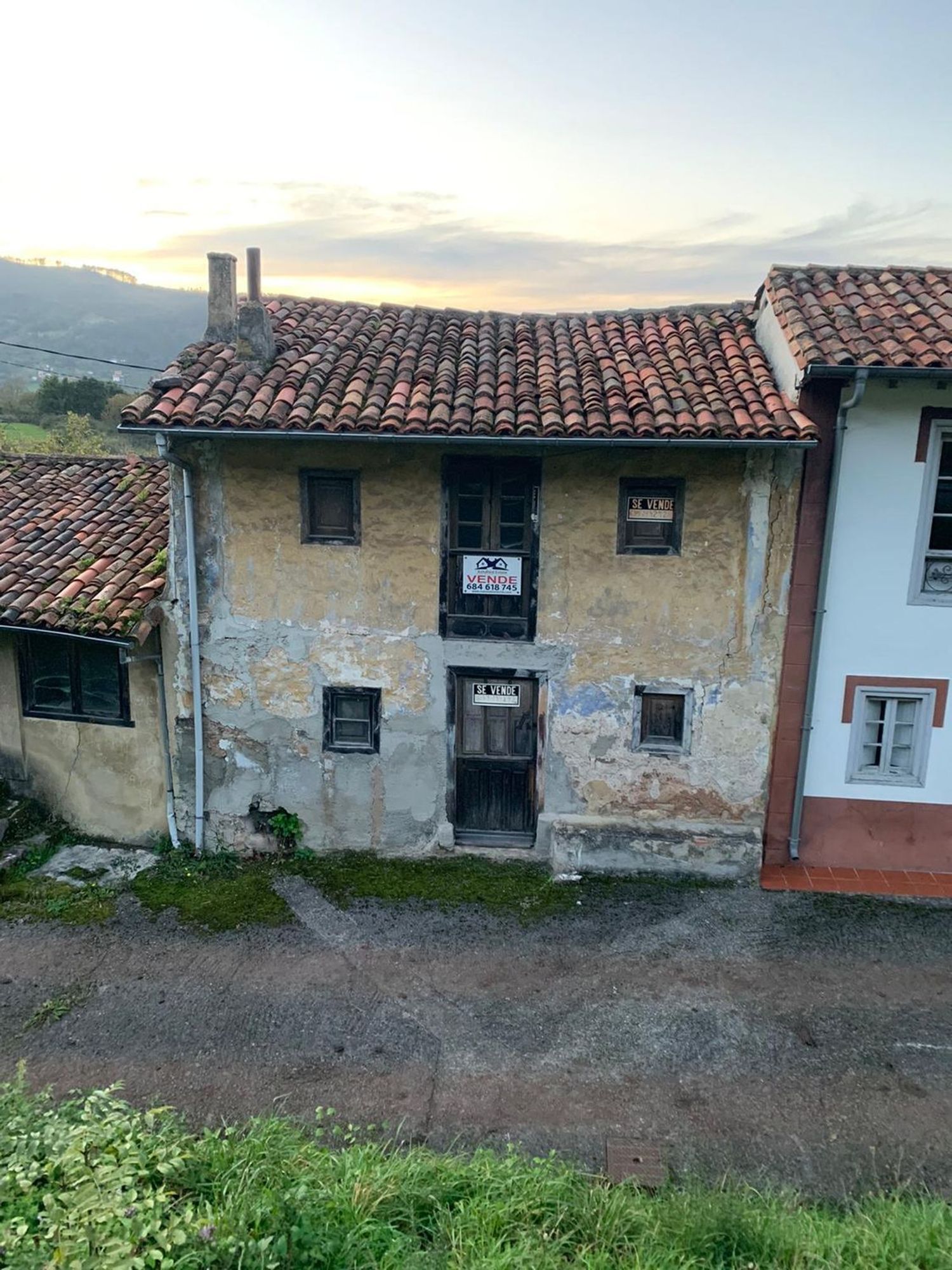 Chalet pareado en venta, Ambás