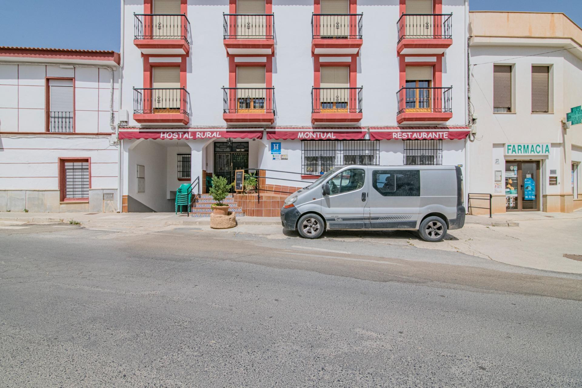 Edificios-Venta-Cortes y Graena-1395070-Foto-5
