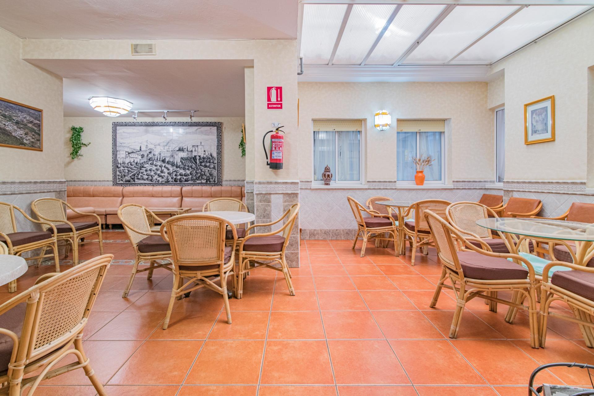 Edificios-Venta-Cortes y Graena-1395070-Foto-7