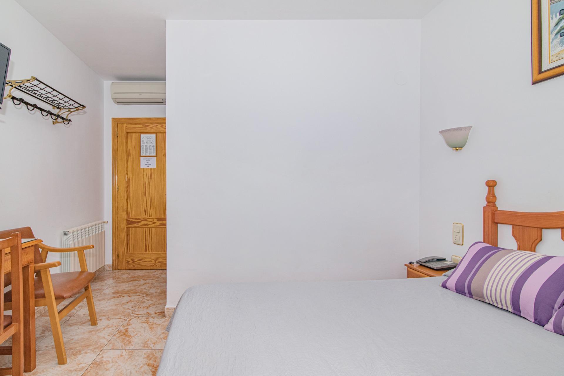 Edificios-Venta-Cortes y Graena-1395070-Foto-26