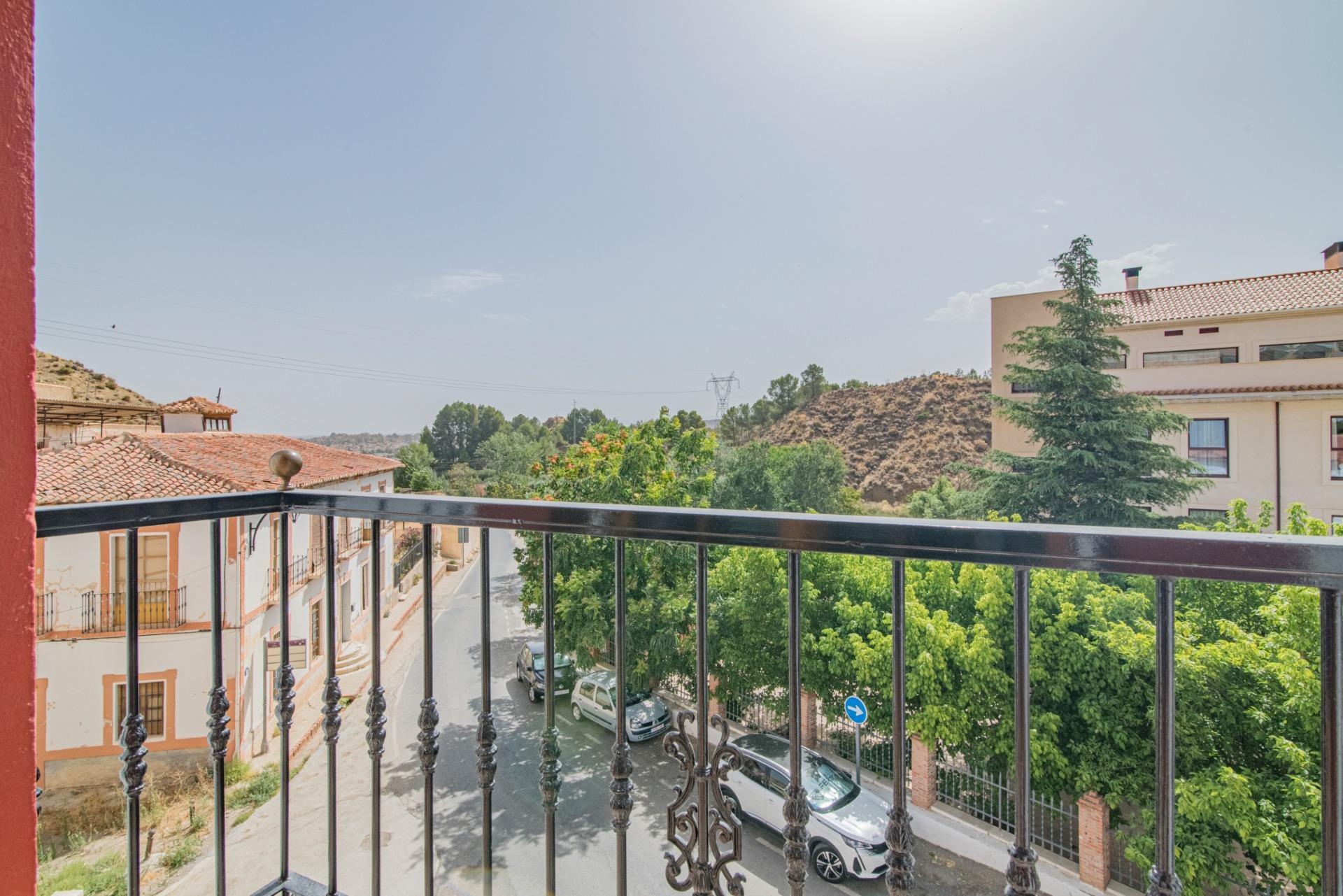 Edificios-Venta-Cortes y Graena-1395070-Foto-28