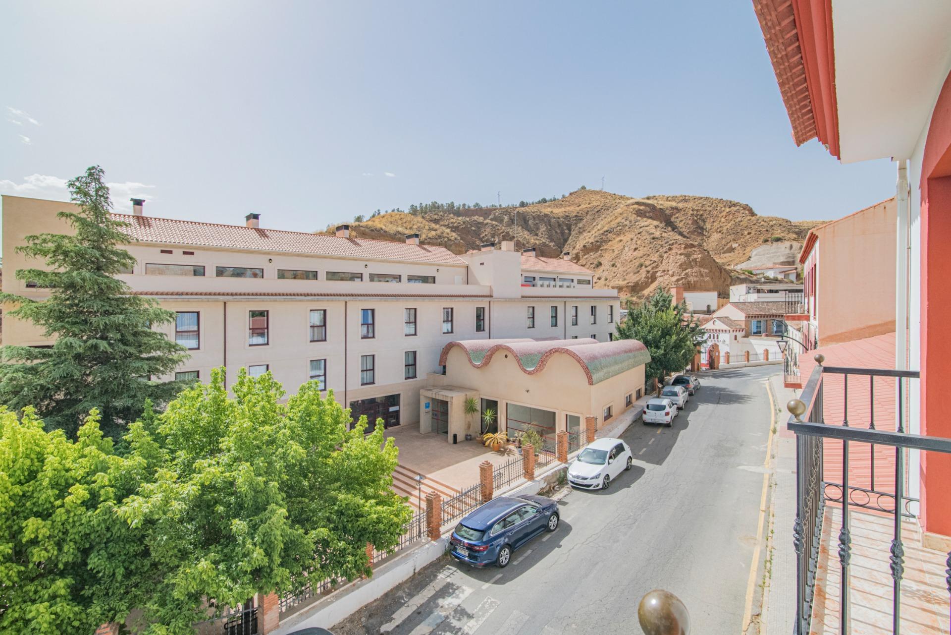 Edificios-Venta-Cortes y Graena-1395070-Foto-30