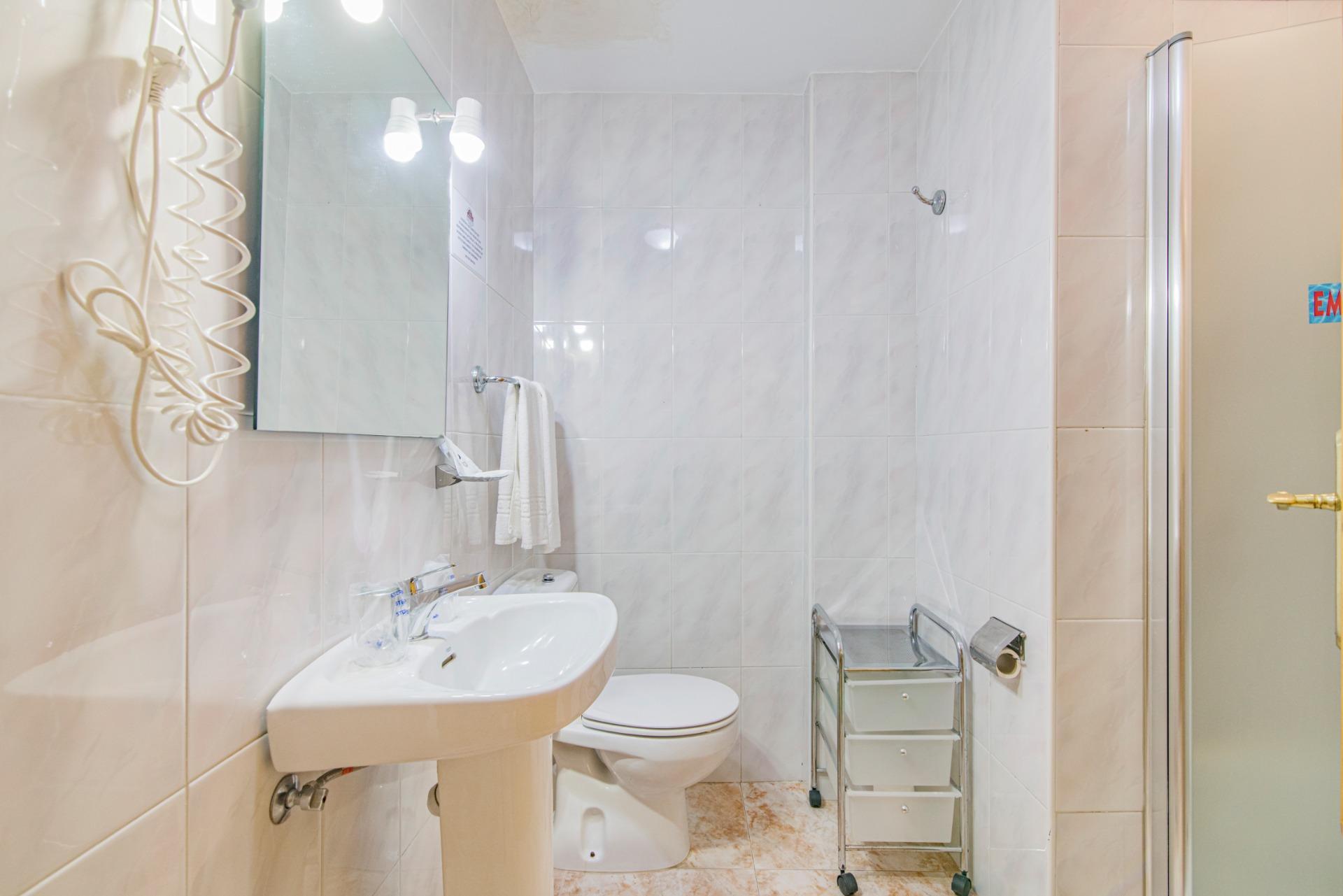 Edificios-Venta-Cortes y Graena-1395070-Foto-40