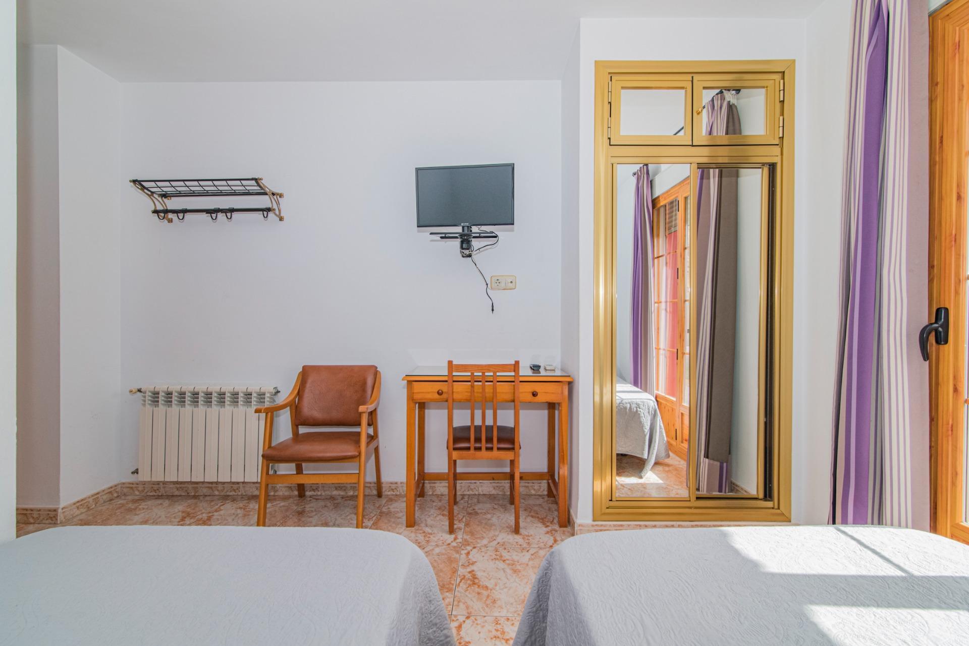 Edificios-Venta-Cortes y Graena-1395070-Foto-37
