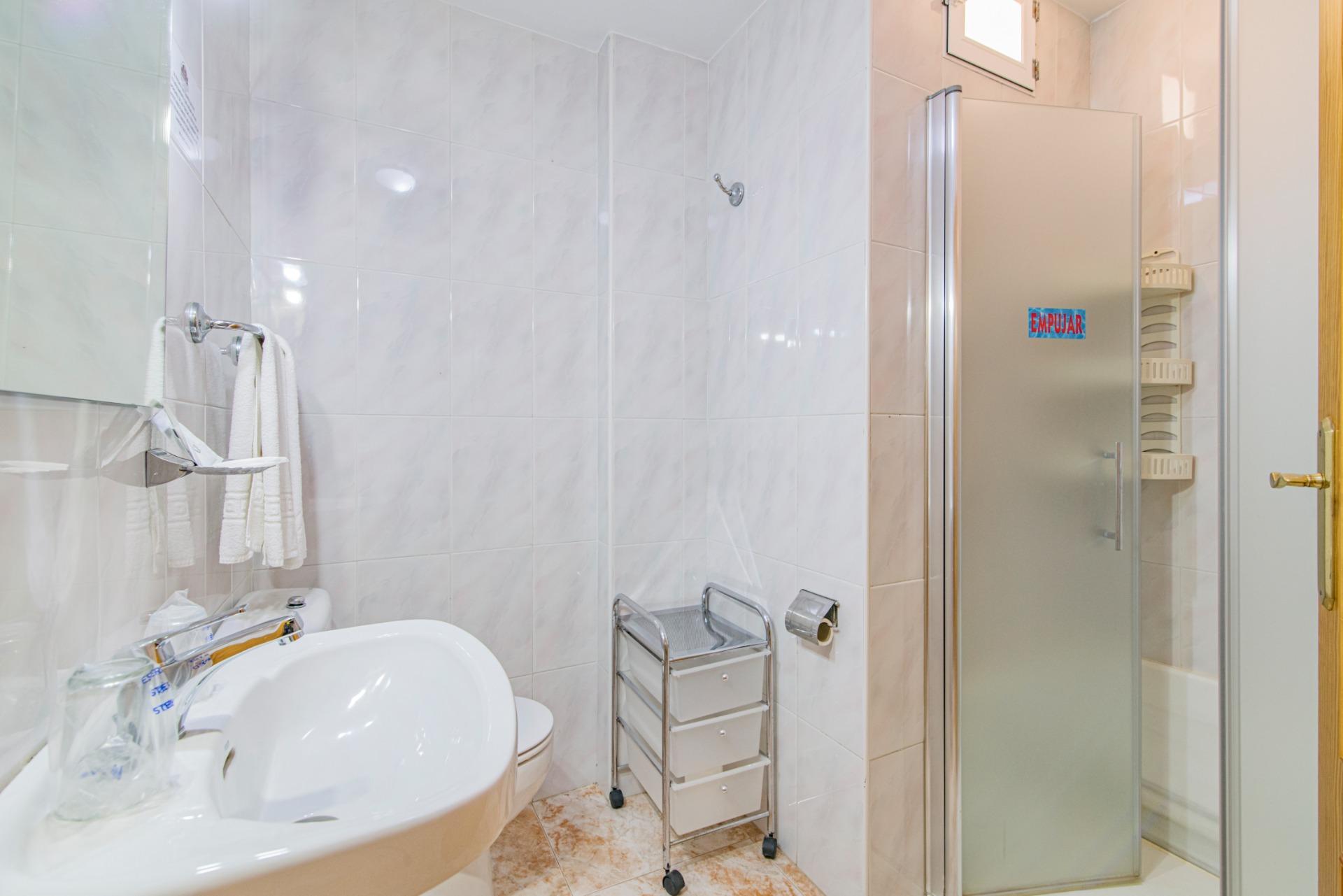 Edificios-Venta-Cortes y Graena-1395070-Foto-41