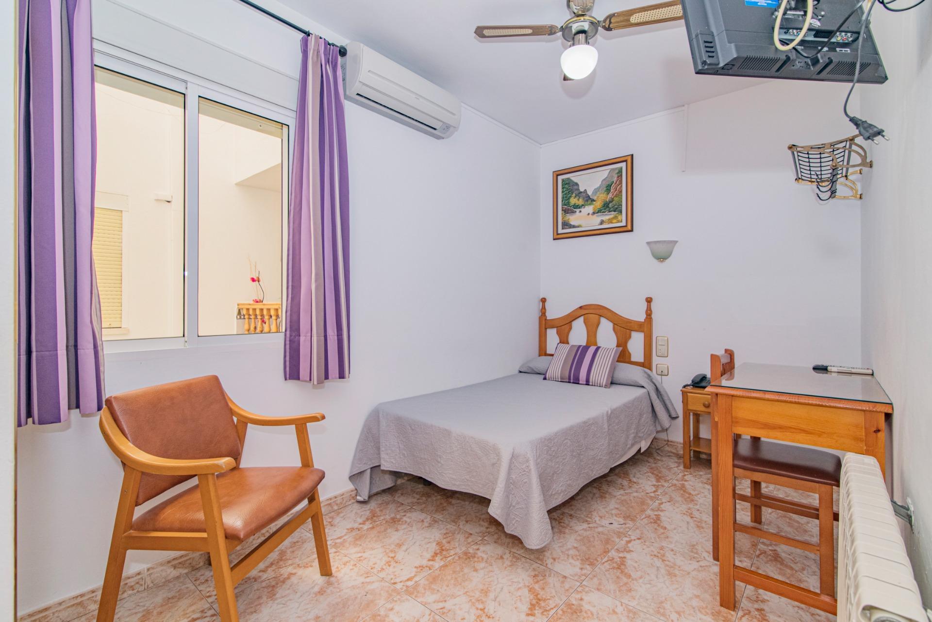 Edificios-Venta-Cortes y Graena-1395070-Foto-45