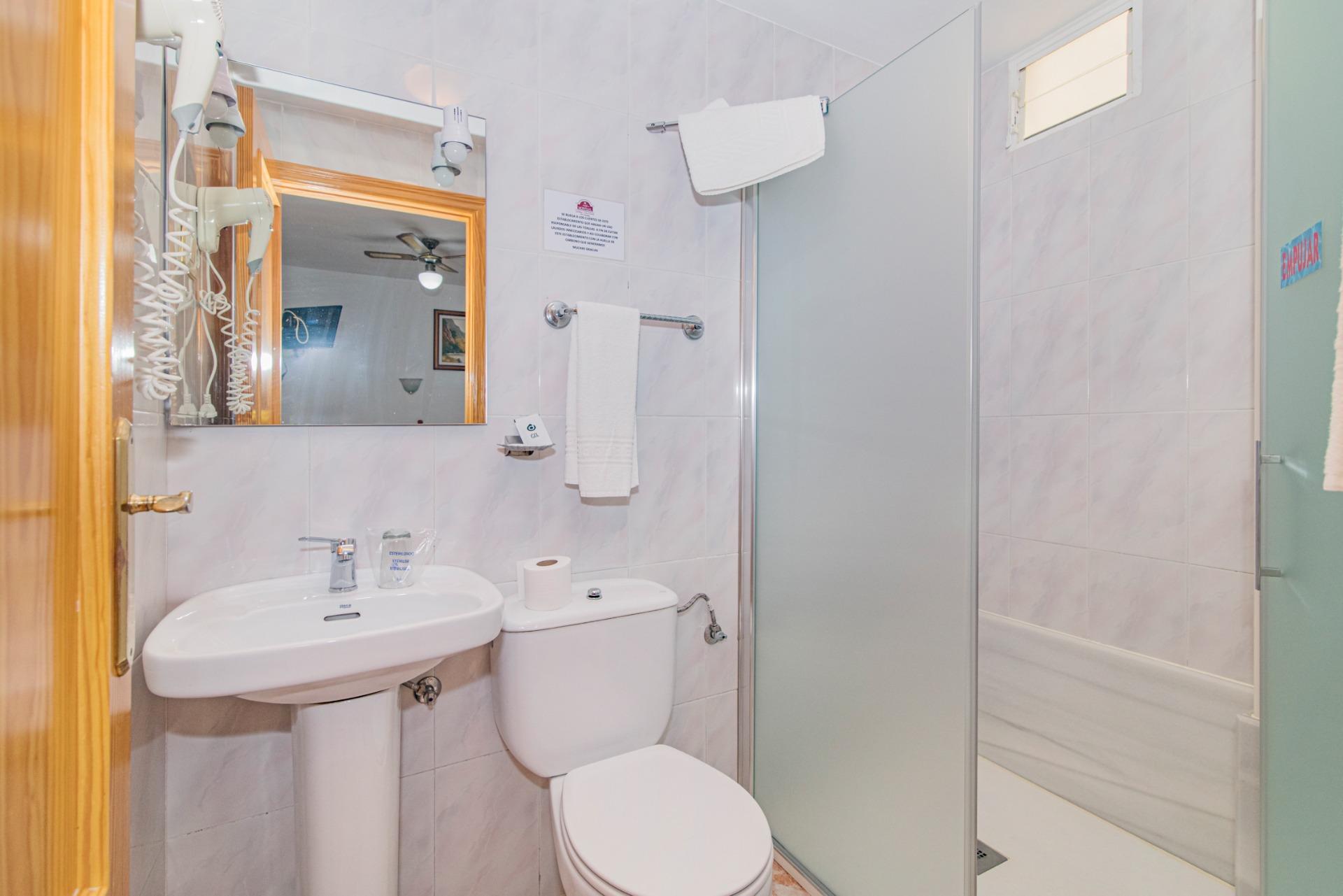 Edificios-Venta-Cortes y Graena-1395070-Foto-49