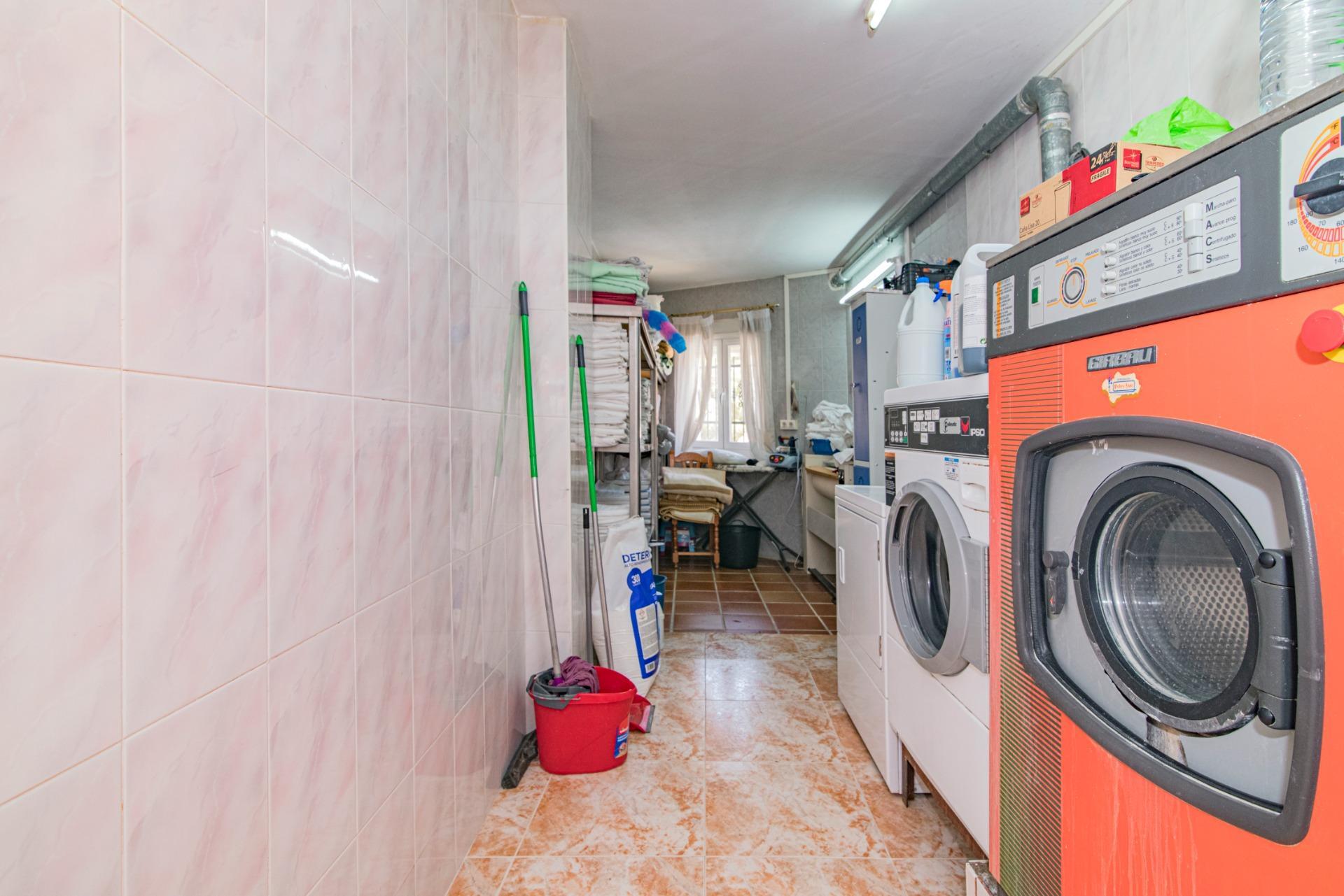 Edificios-Venta-Cortes y Graena-1395070-Foto-50
