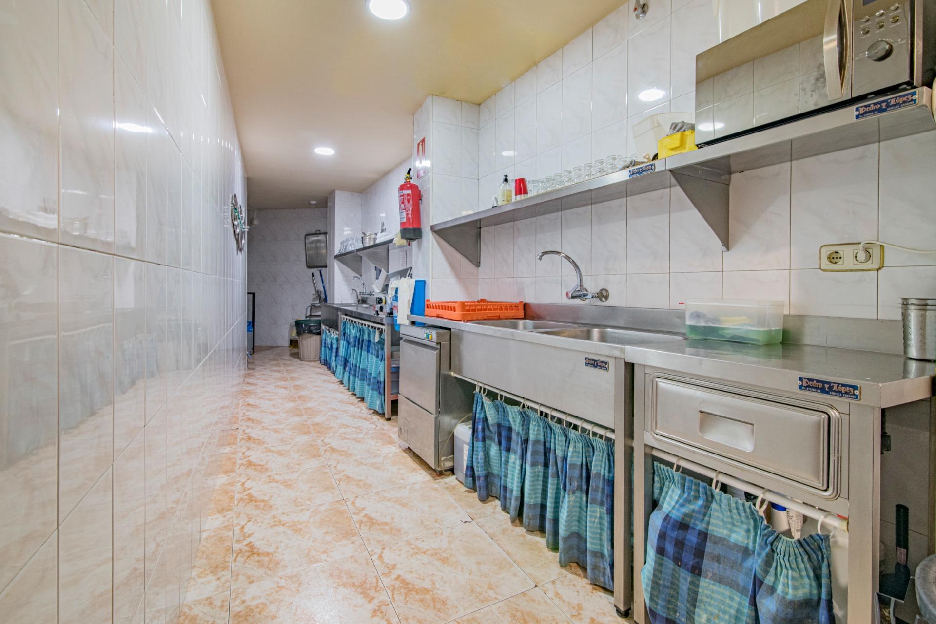 Edificios-Venta-Cortes y Graena-1395070-Foto-64